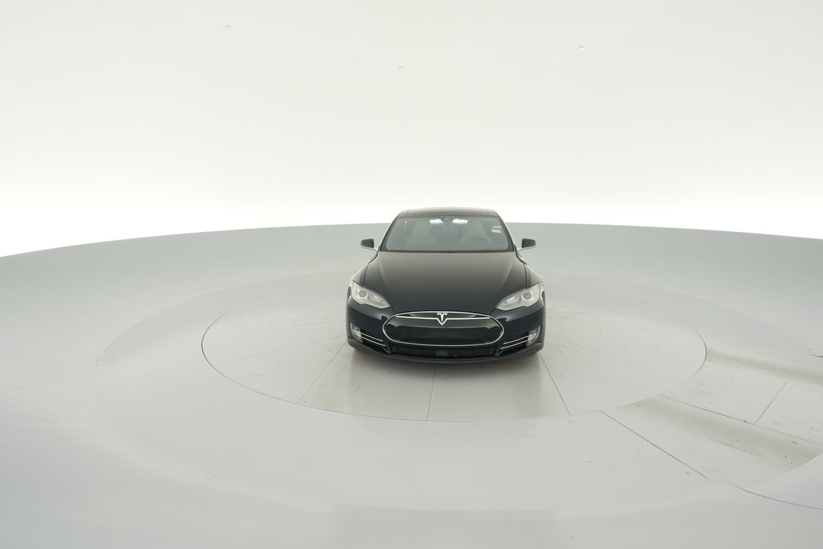 2015 Tesla Model S 85D in Blue Metallic — 360° view 1