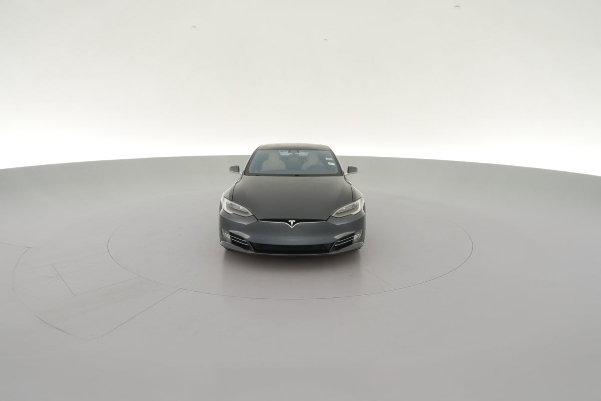 2020 Tesla Model S Performance in Midnight Silver Metallic — 360° view 1