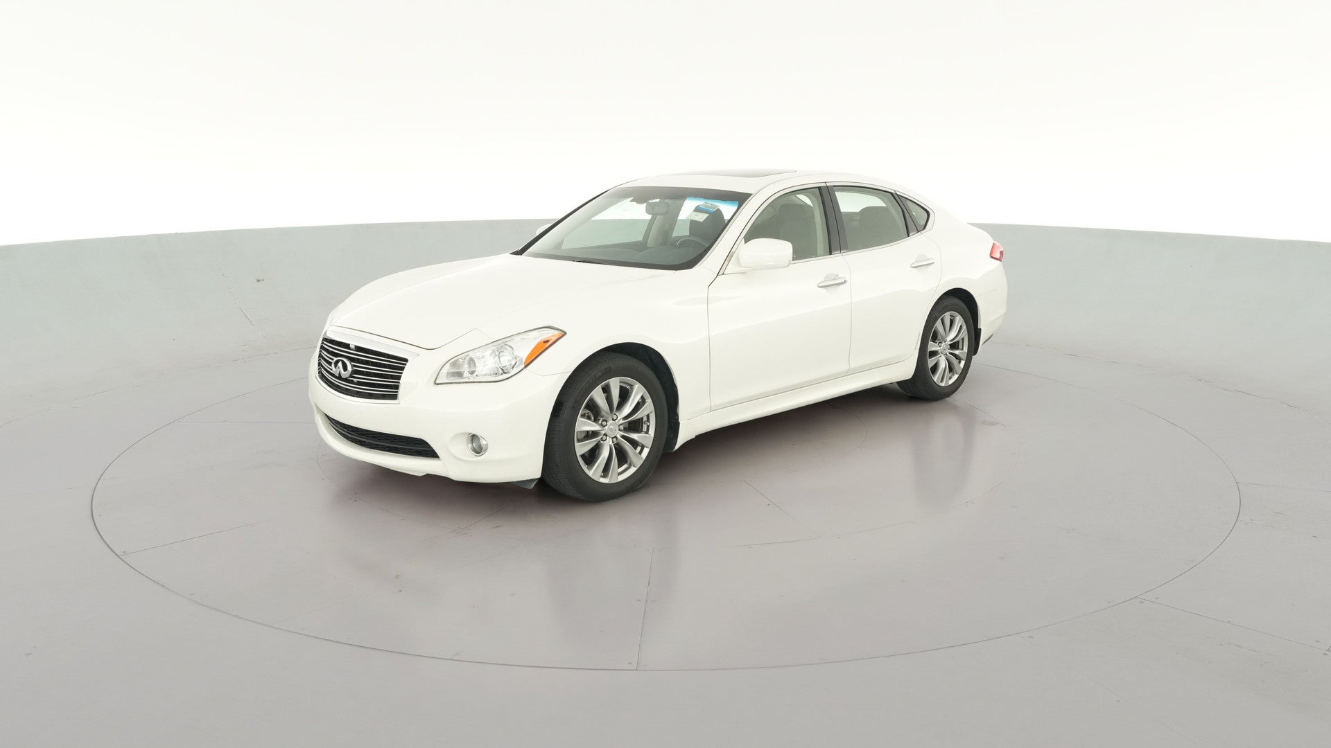 2013 INFINITI M vehicle photo