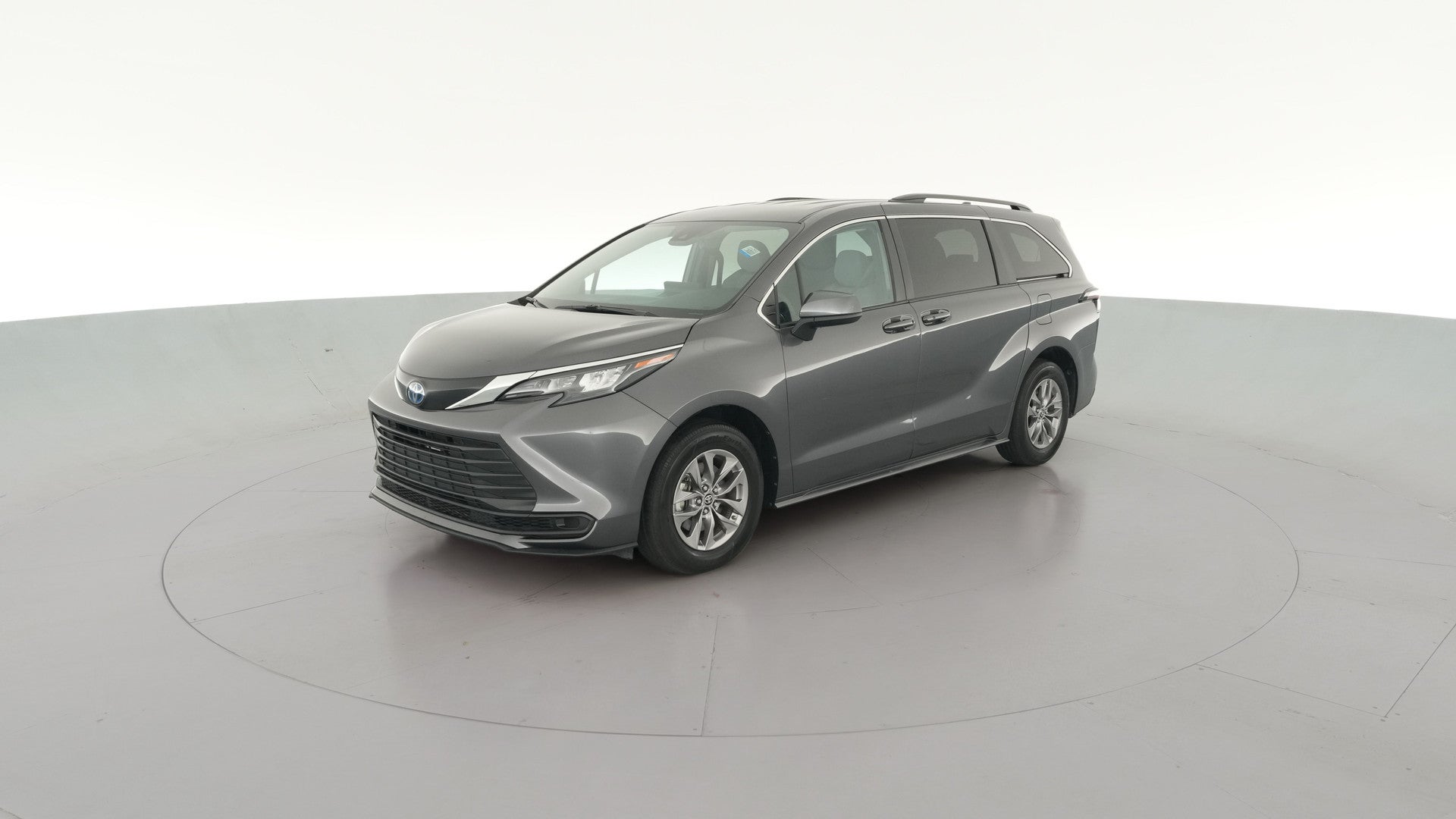 2025 Toyota Sienna vehicle photo