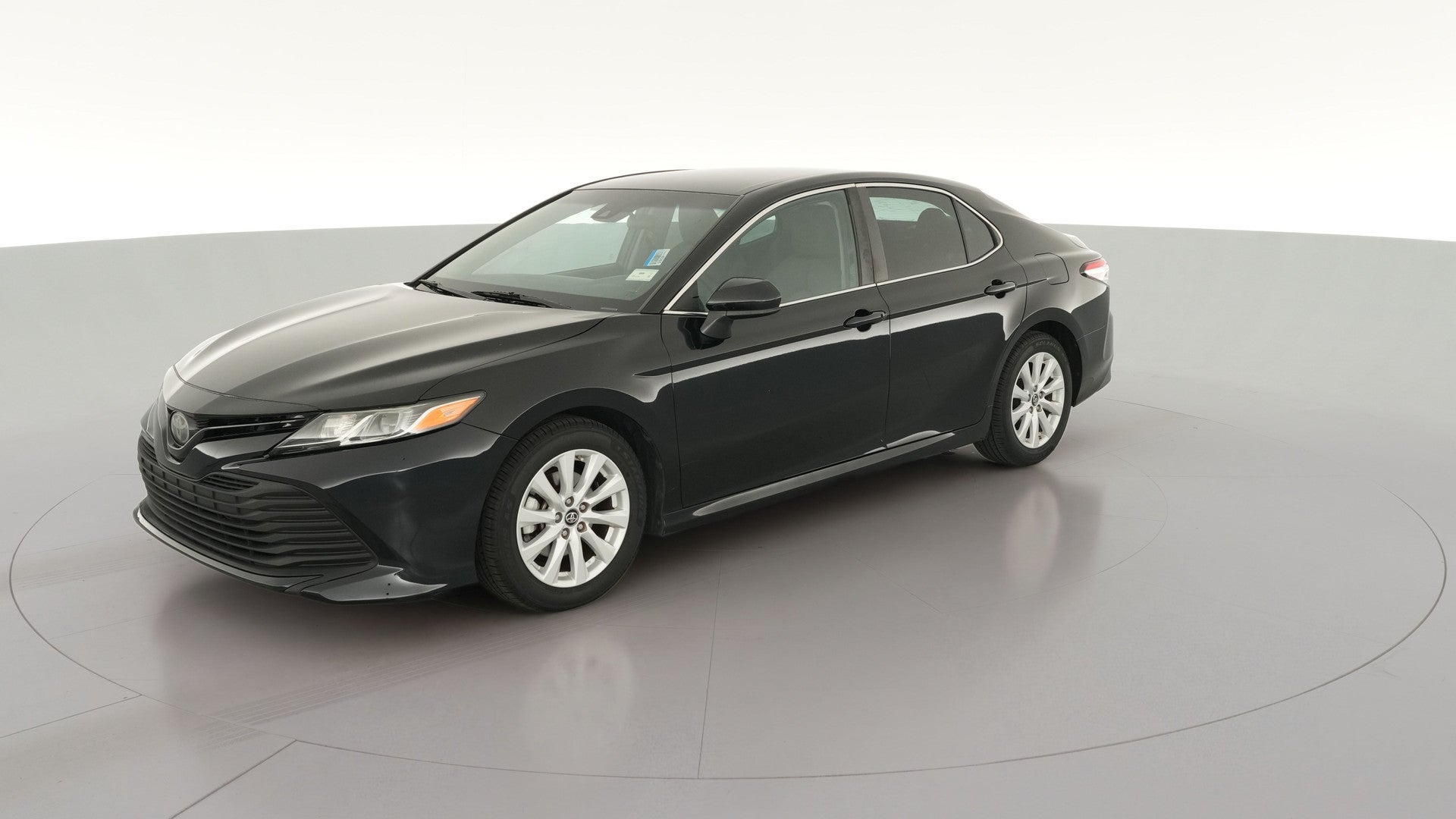 2018 Toyota Camry vehicle photo