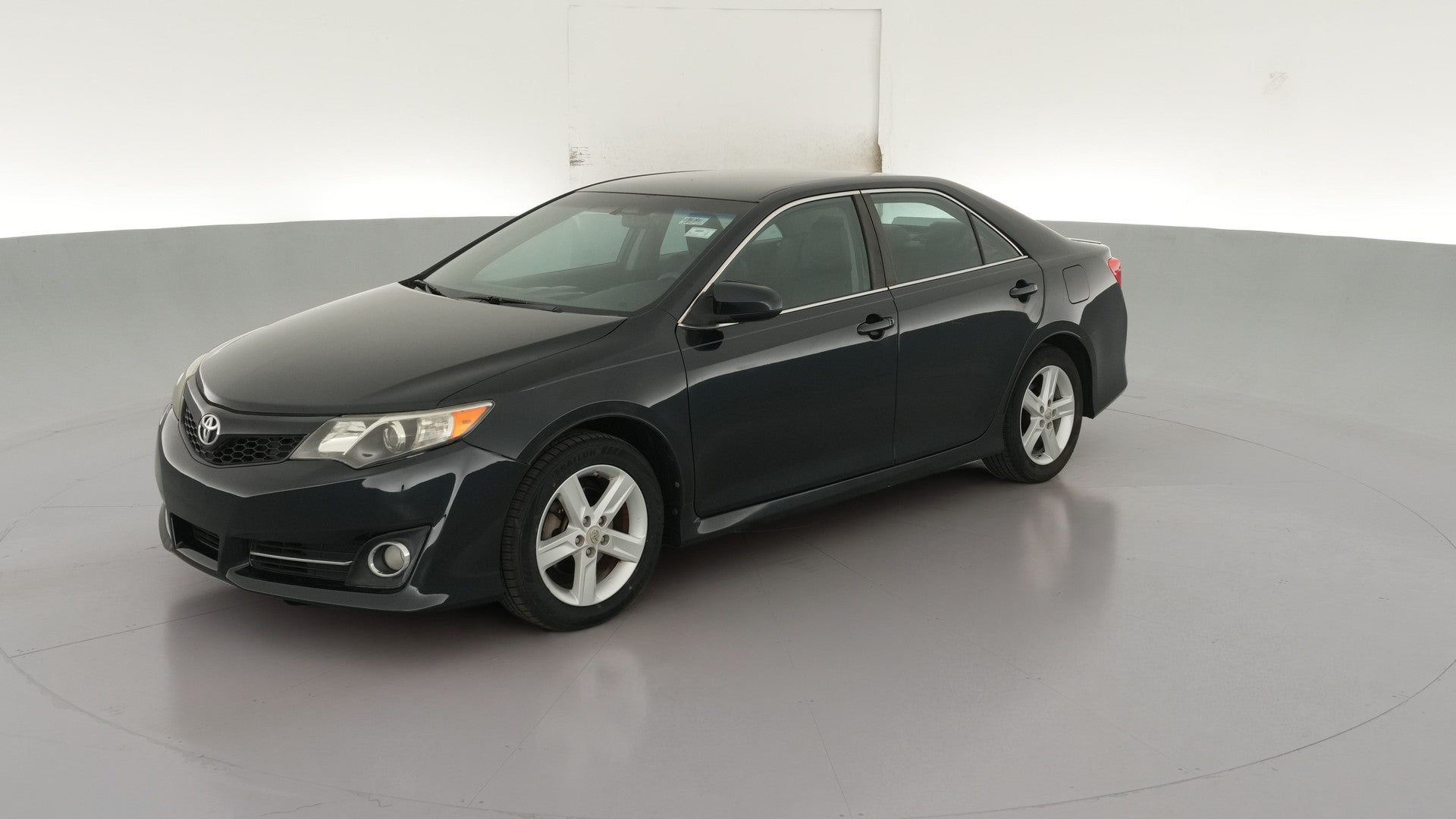 2012 Toyota Camry vehicle photo