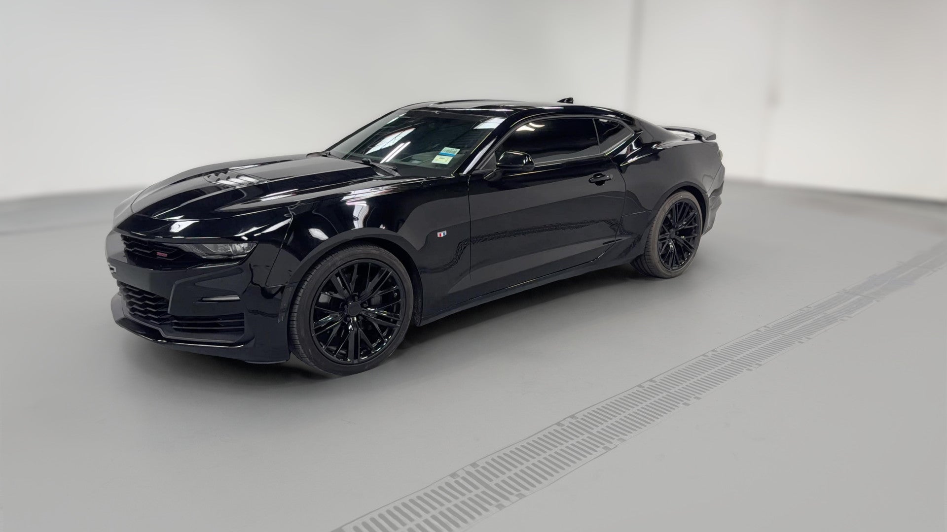 2019 Chevrolet Camaro vehicle photo