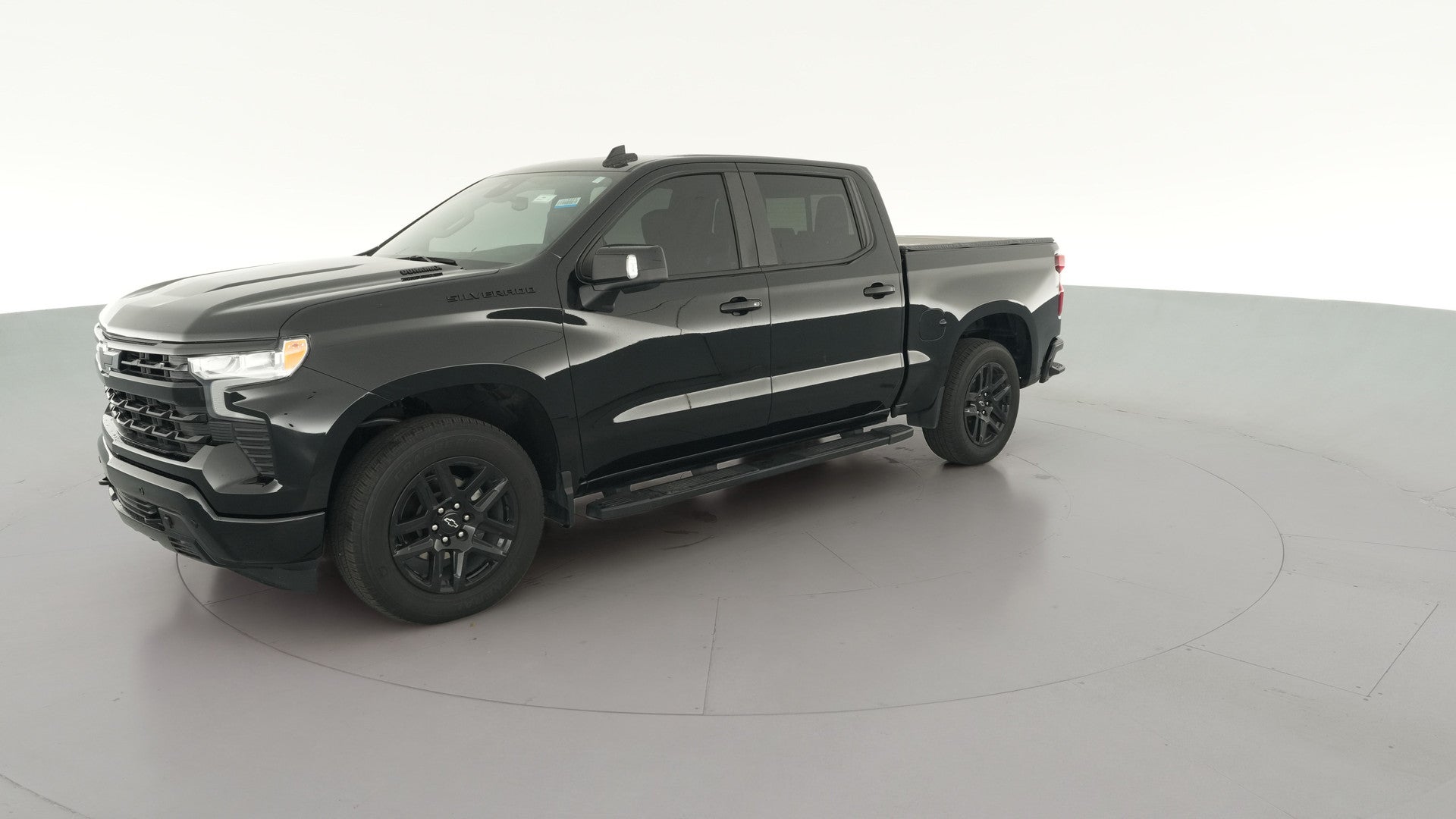 2024 Chevrolet Silverado 1500 Crew Cab vehicle photo