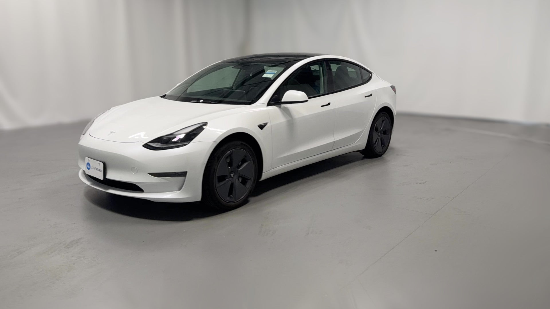 2022 Tesla Model 3 vehicle photo