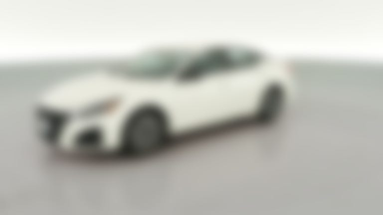 2025 Nissan Altima vehicle photo