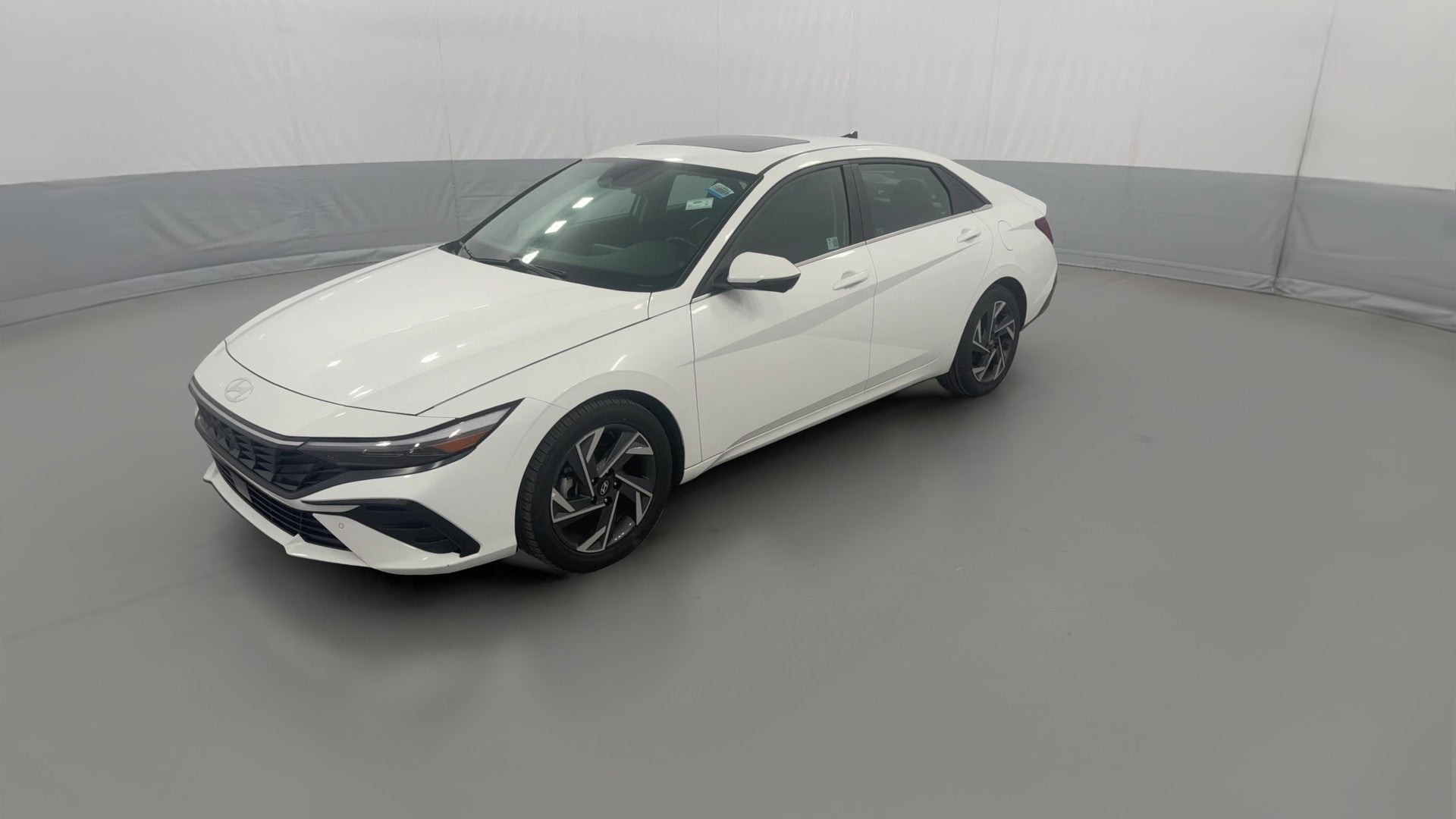2024 Hyundai Elantra vehicle photo
