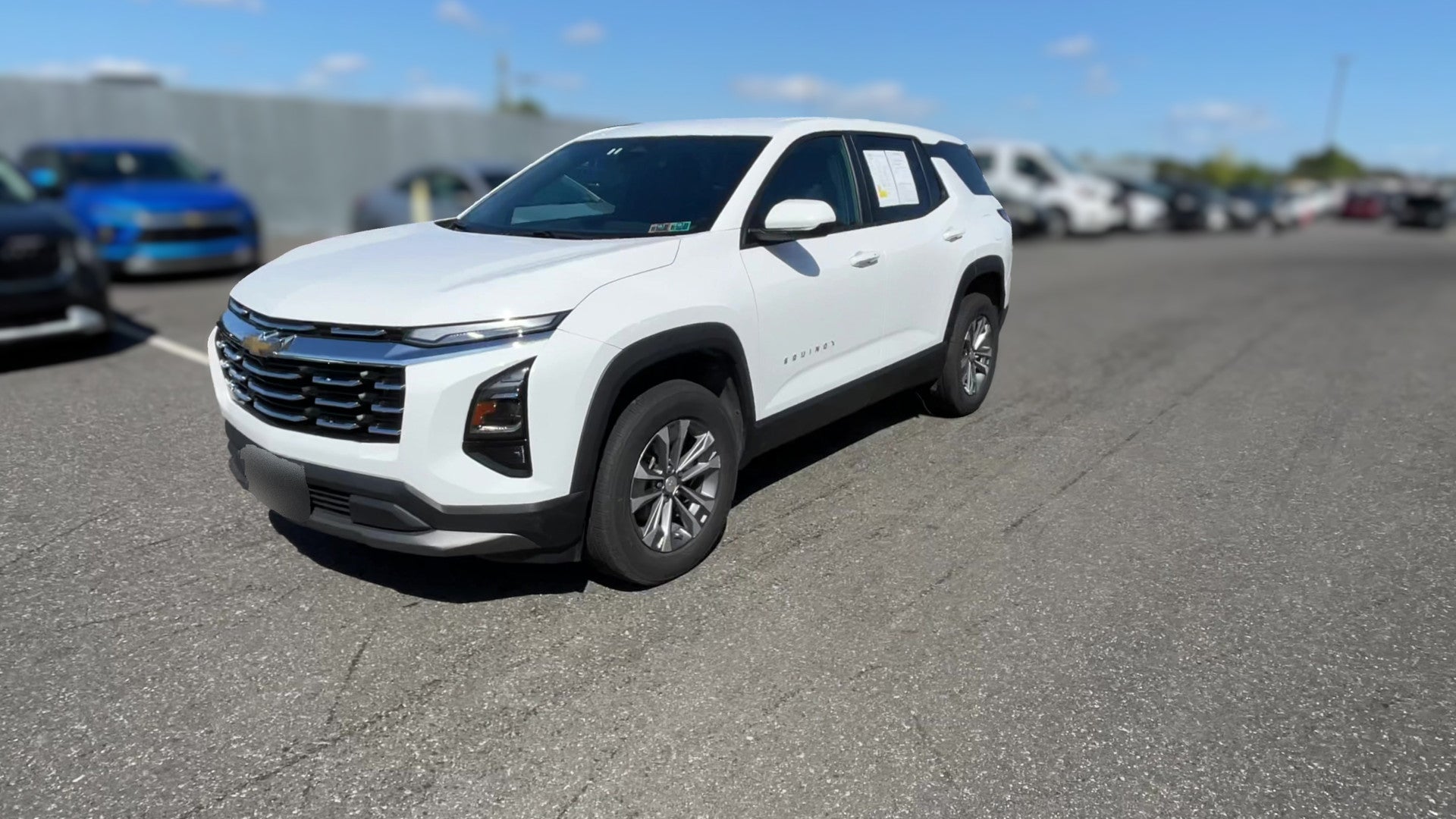 2025 Chevrolet Equinox vehicle photo