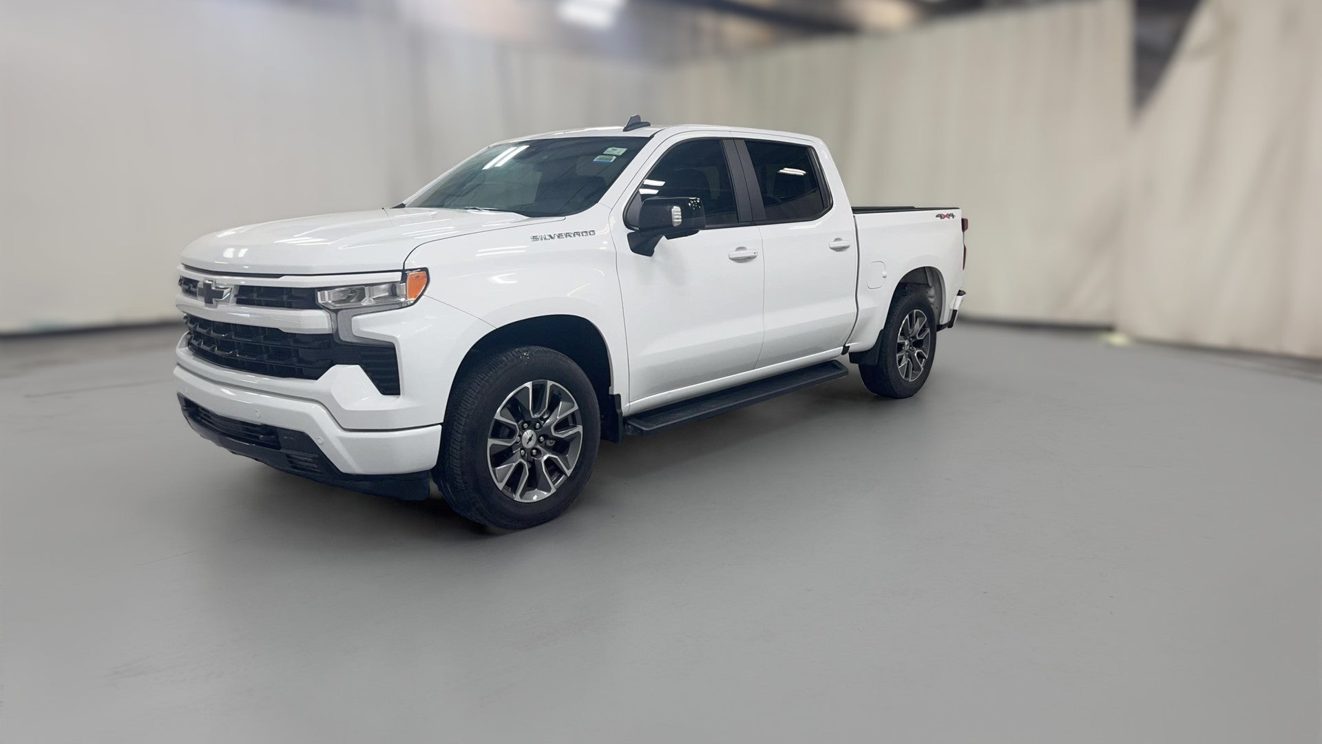 2025 Chevrolet Silverado 1500 Crew Cab vehicle photo