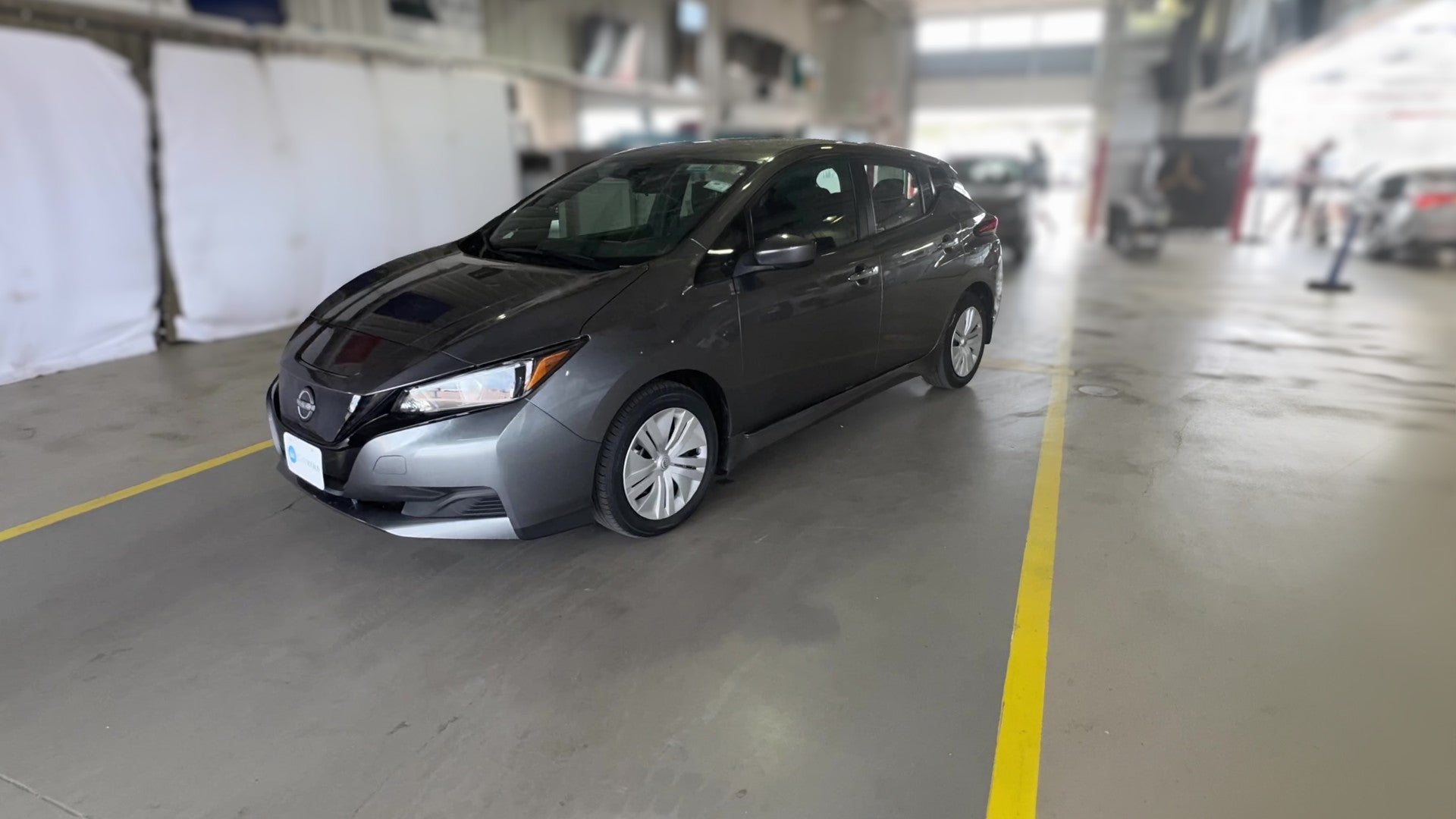2025 Nissan LEAF vehicle photo