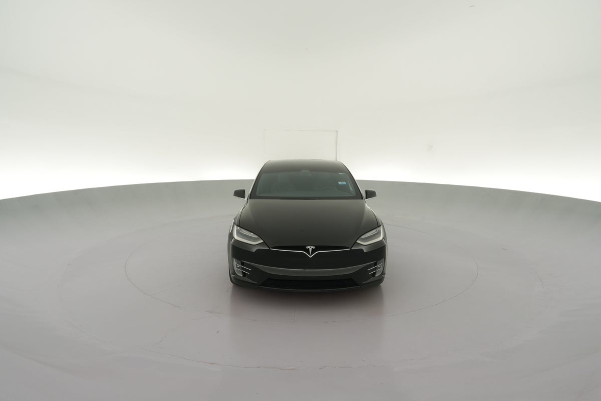 2019 Tesla Model X Long Range in Solid Black — 360° view 1