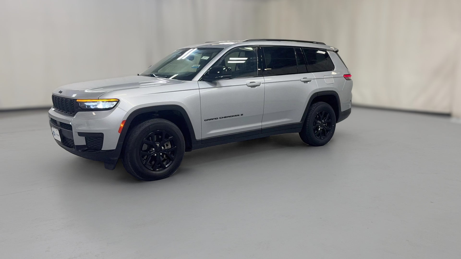 2025 Jeep Grand Cherokee L vehicle photo