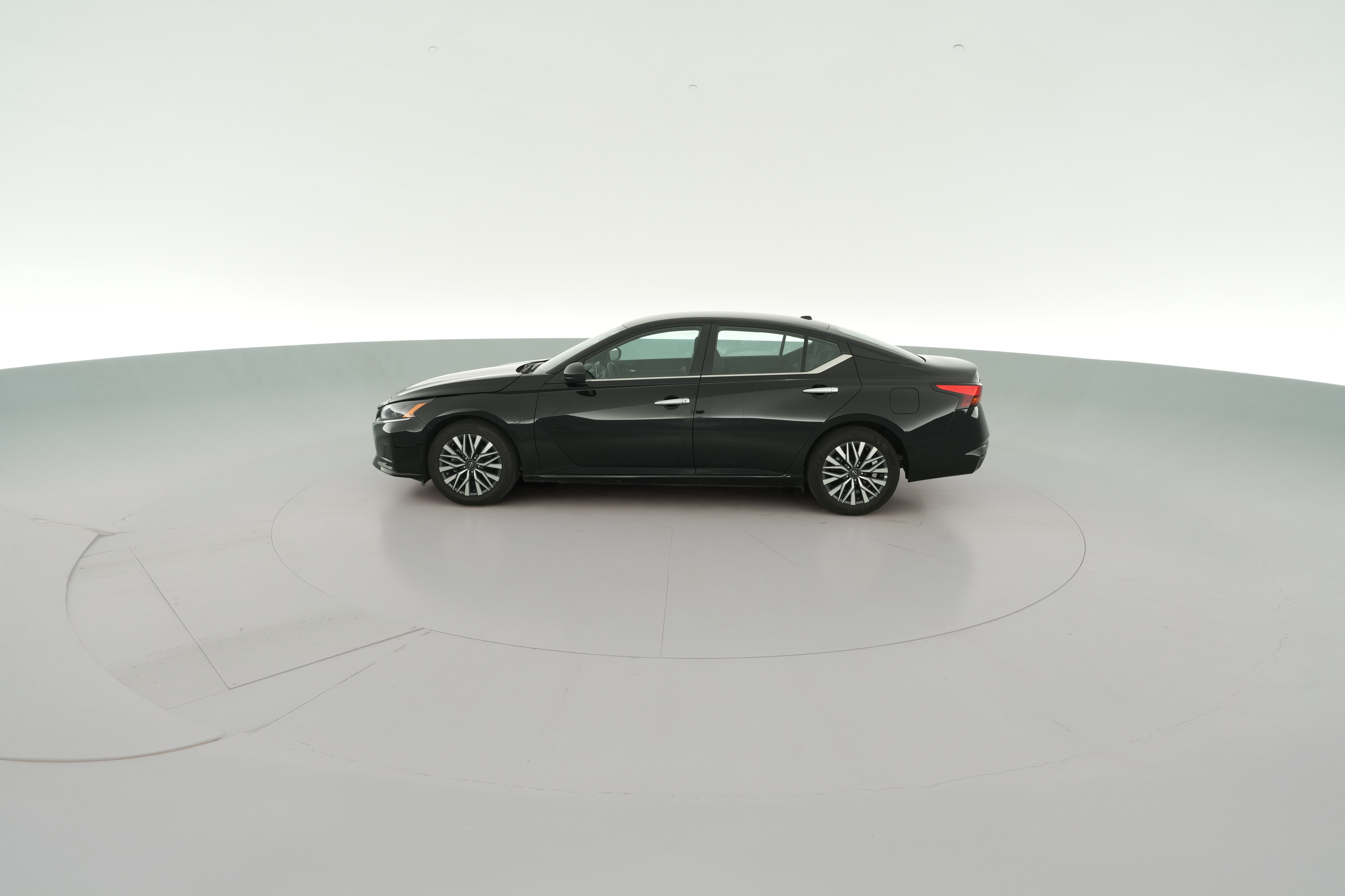 2025 Nissan Altima SV - Photo 27