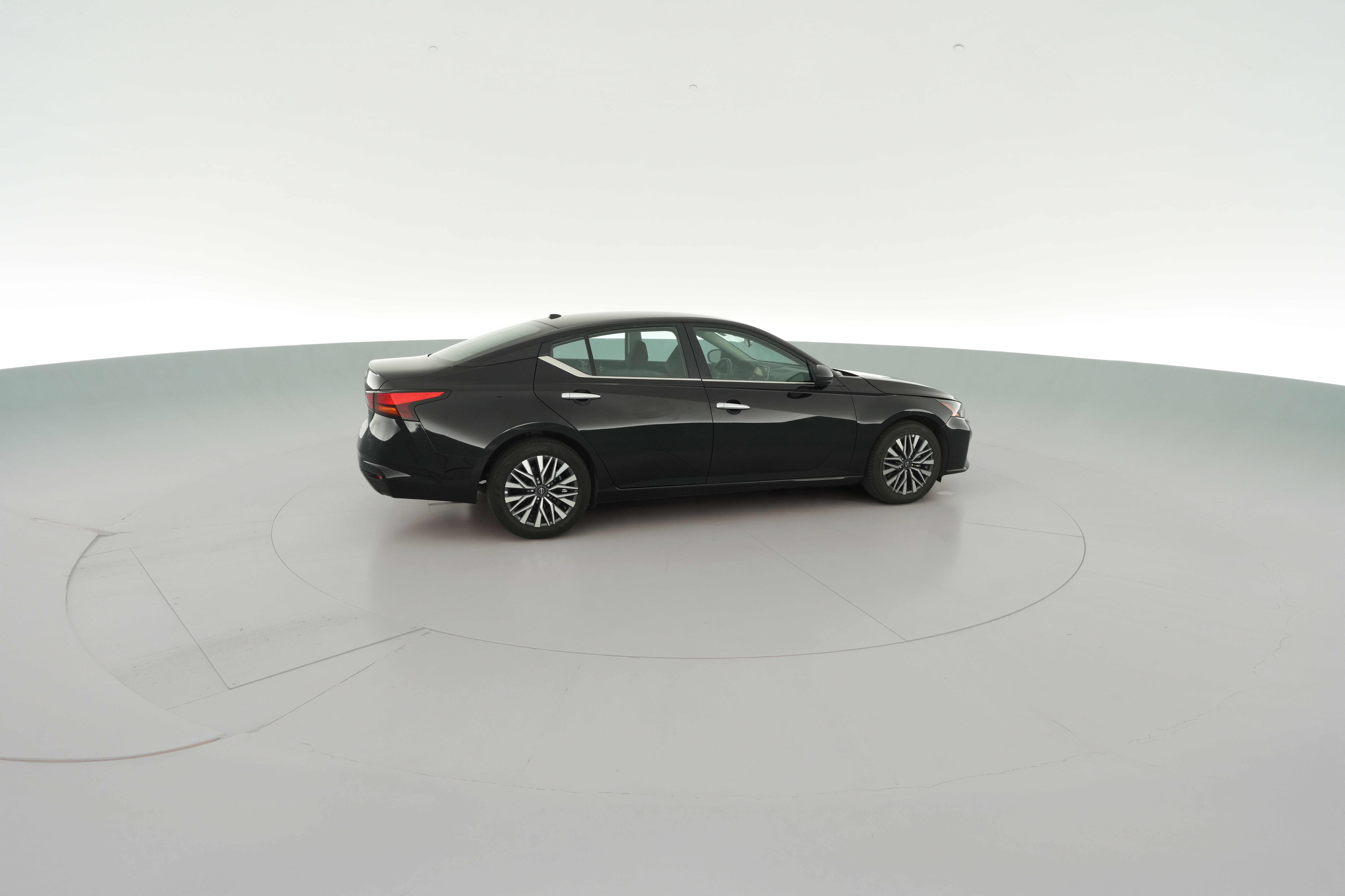 2025 Nissan Altima SV - Photo 34