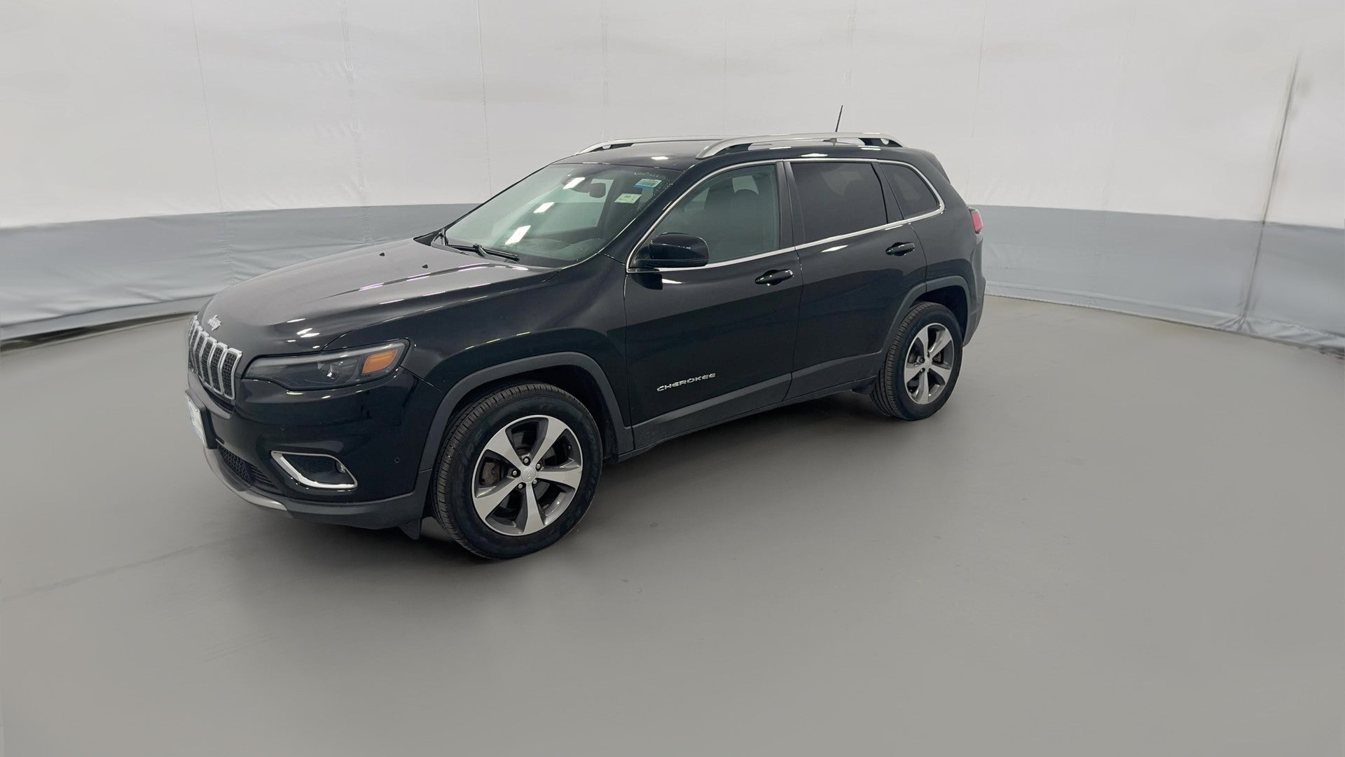 2019 Jeep Cherokee vehicle photo
