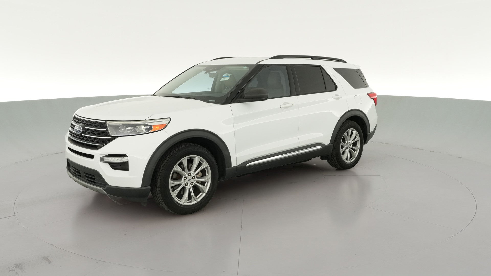 2020 Ford Explorer vehicle photo