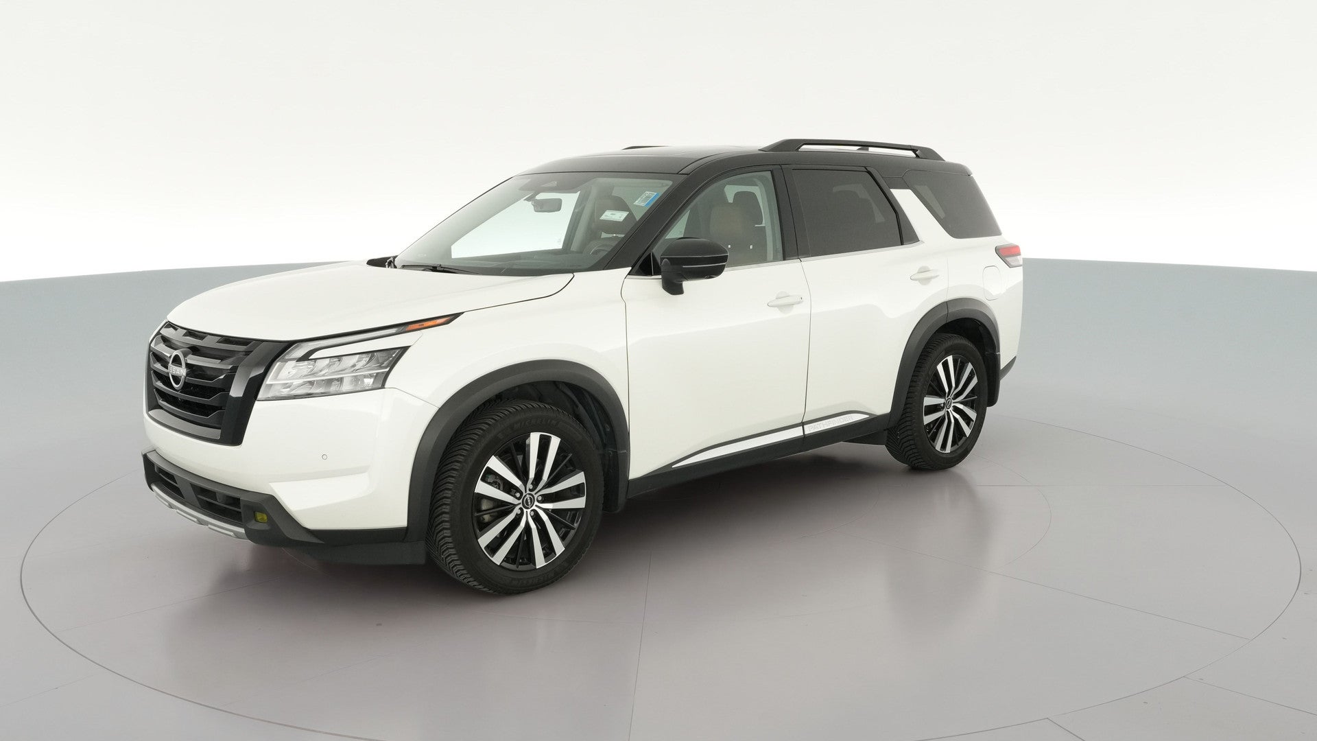 2024 Nissan Pathfinder vehicle photo