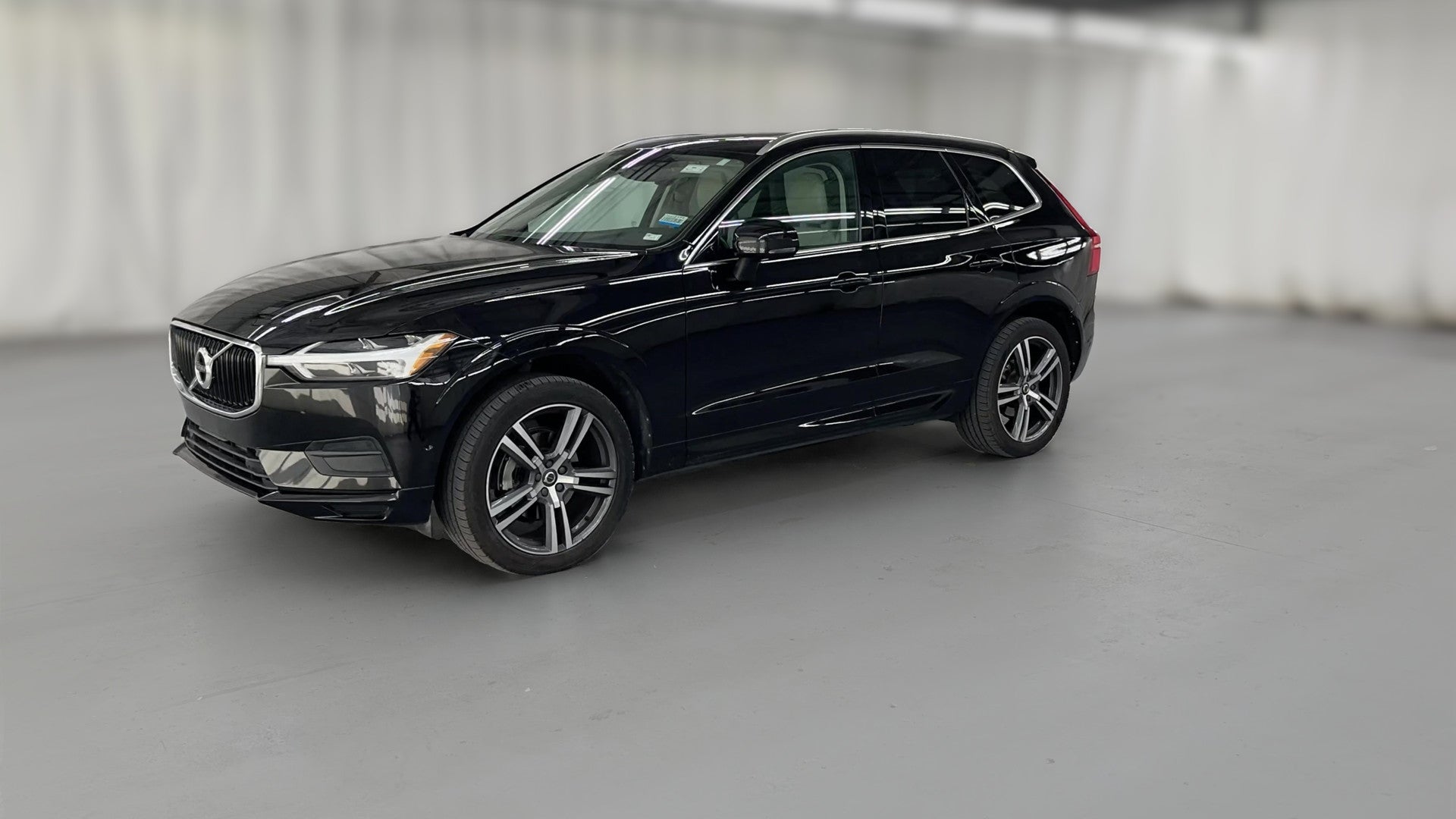 2018 Volvo XC60 vehicle photo