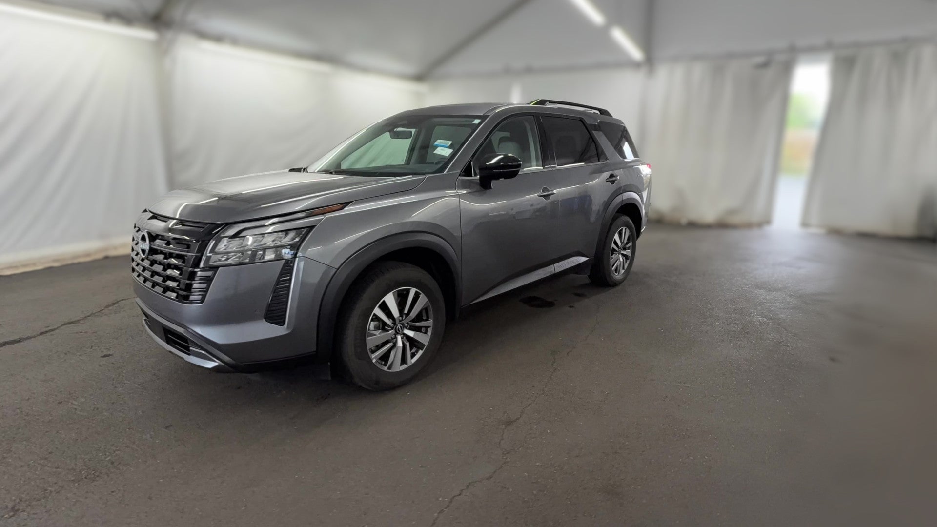 2026 Nissan Pathfinder vehicle photo