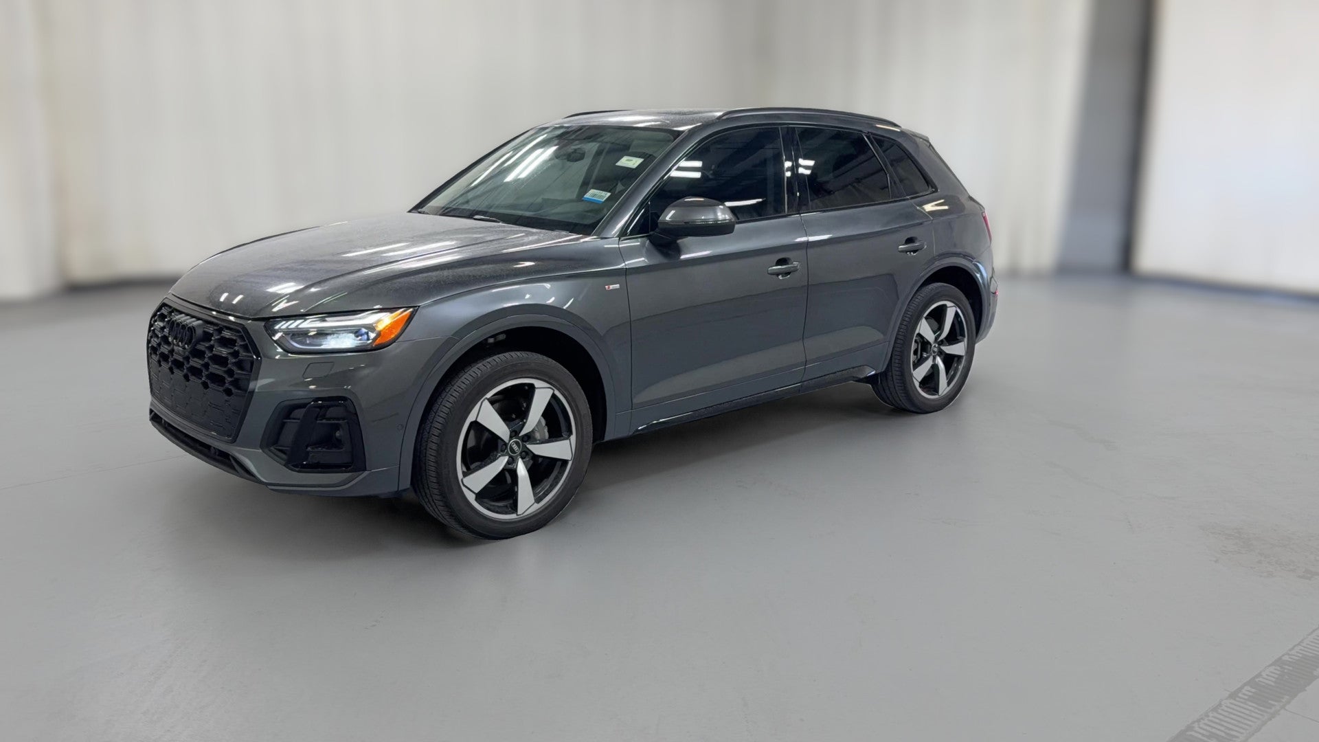 2023 Audi Q5 vehicle photo