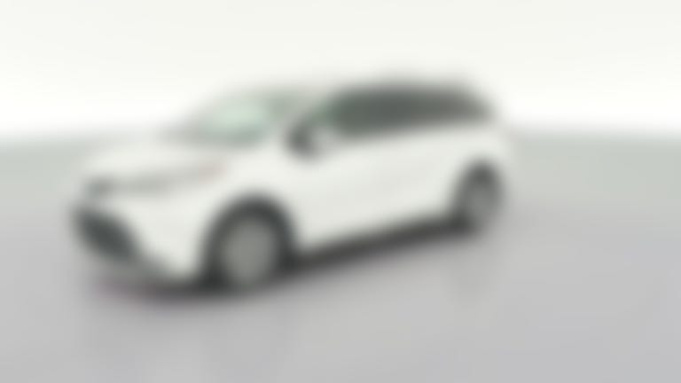 2024 Toyota Sienna vehicle photo
