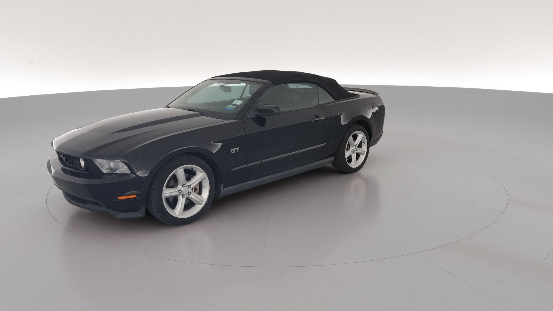 2010 Ford Mustang vehicle photo