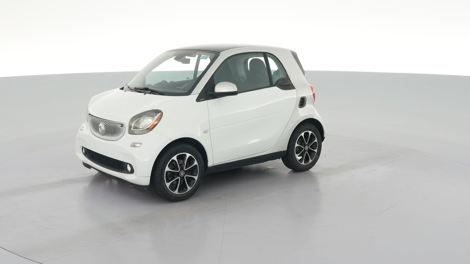 2016 smart fortwo vehicle photo