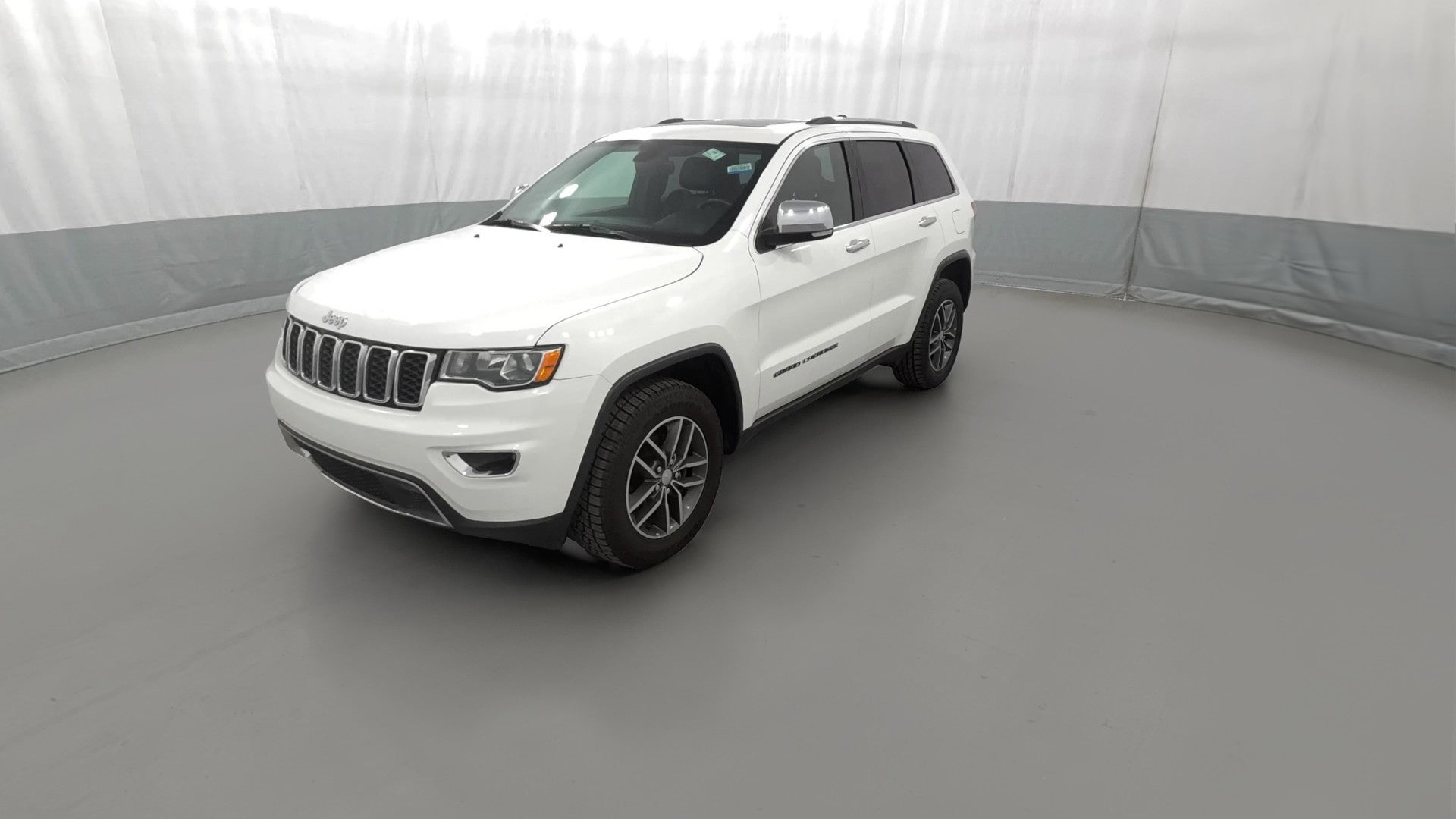 2018 Jeep Grand Cherokee vehicle photo
