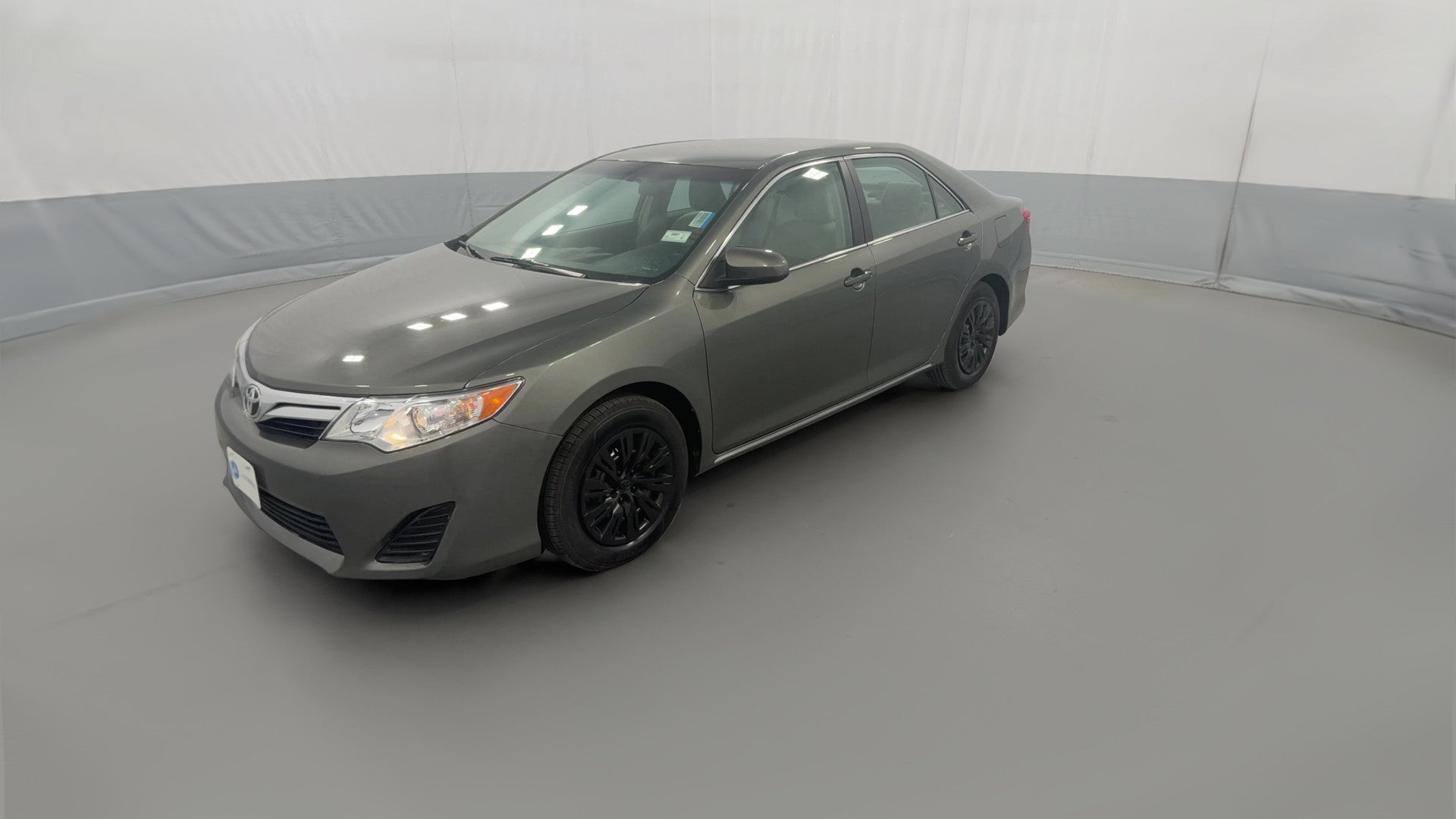 2012 Toyota Camry vehicle photo