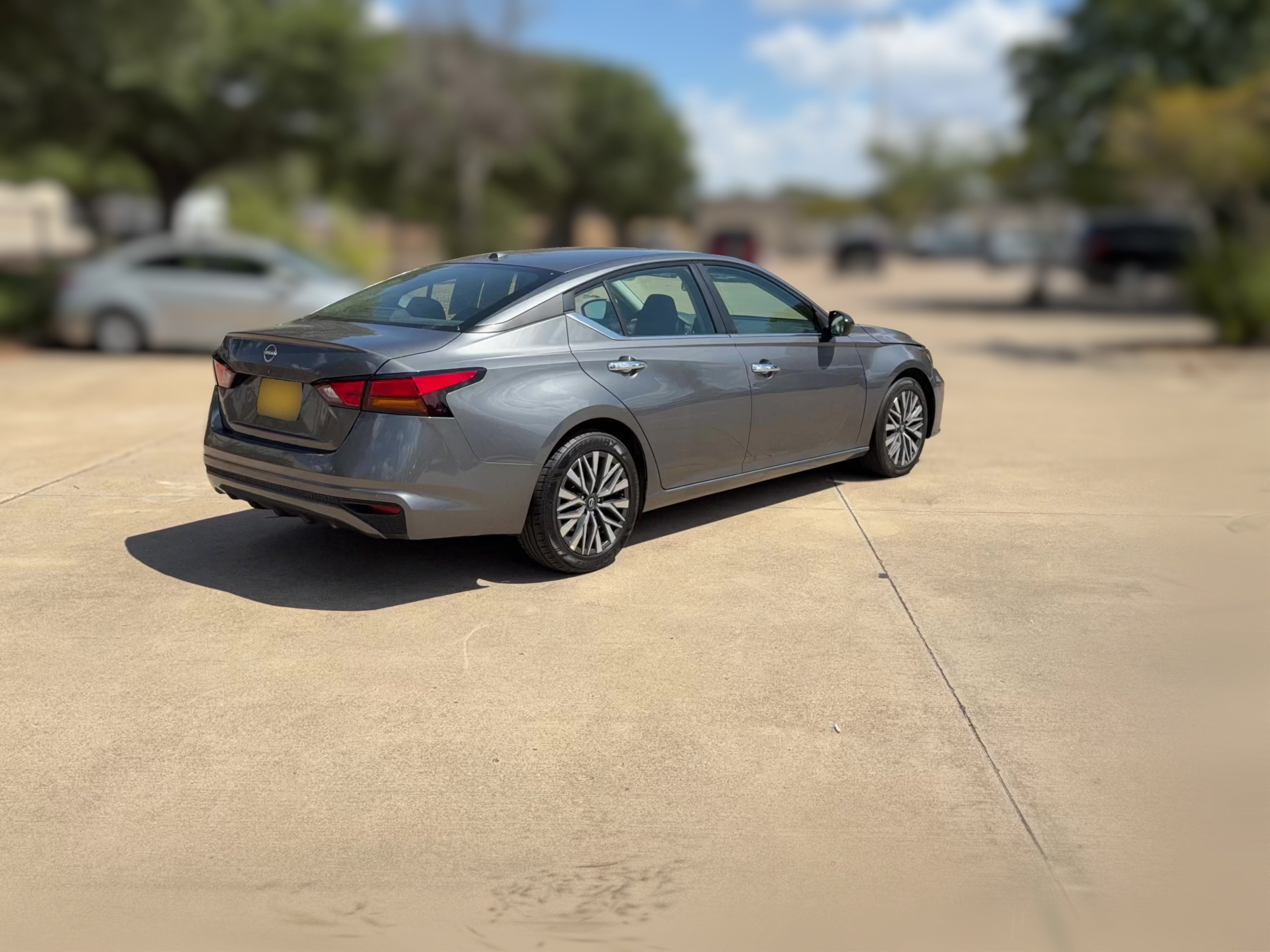 2025 Nissan Altima SV - Photo 28