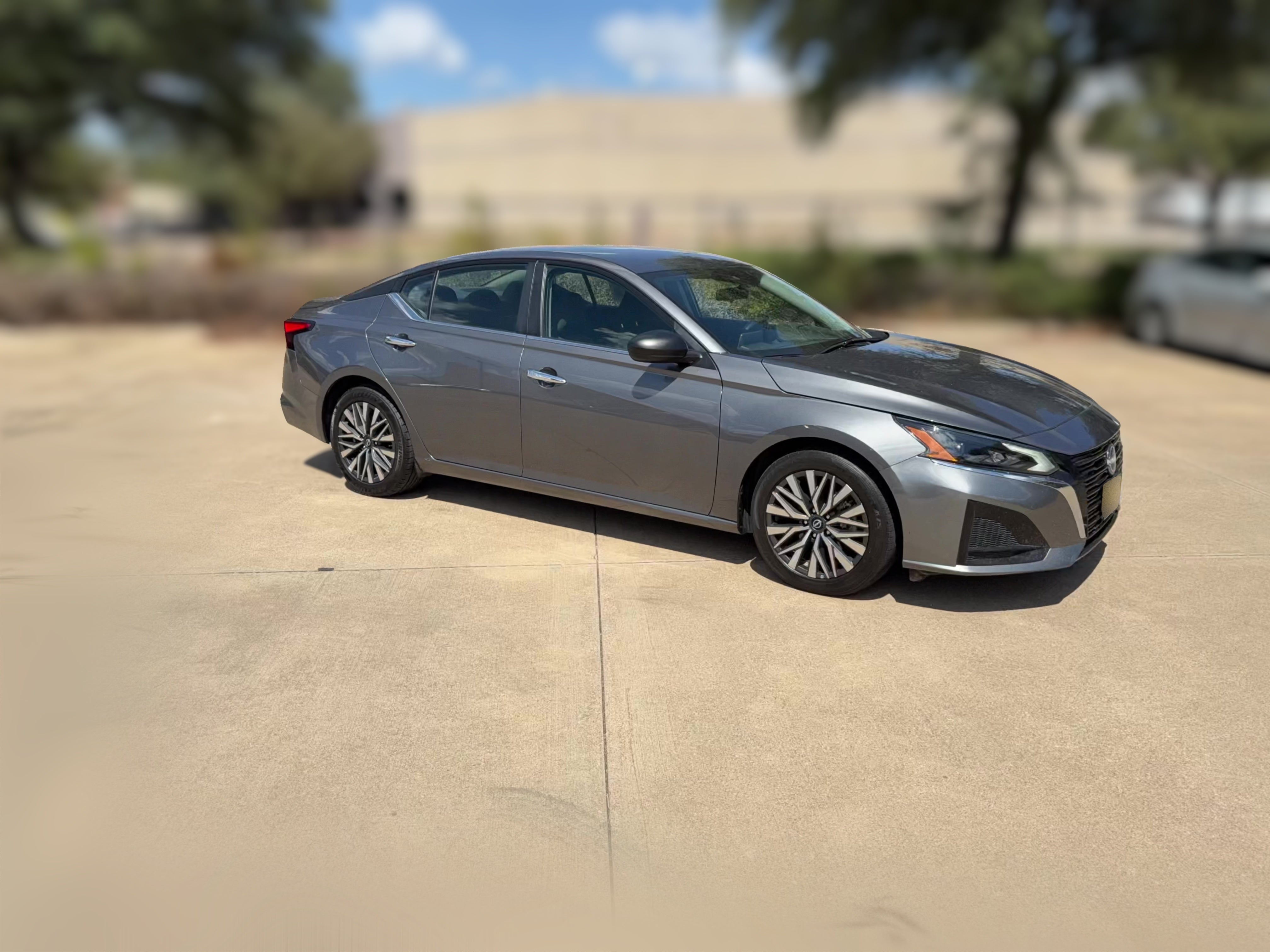 2025 Nissan Altima SV - Photo 31
