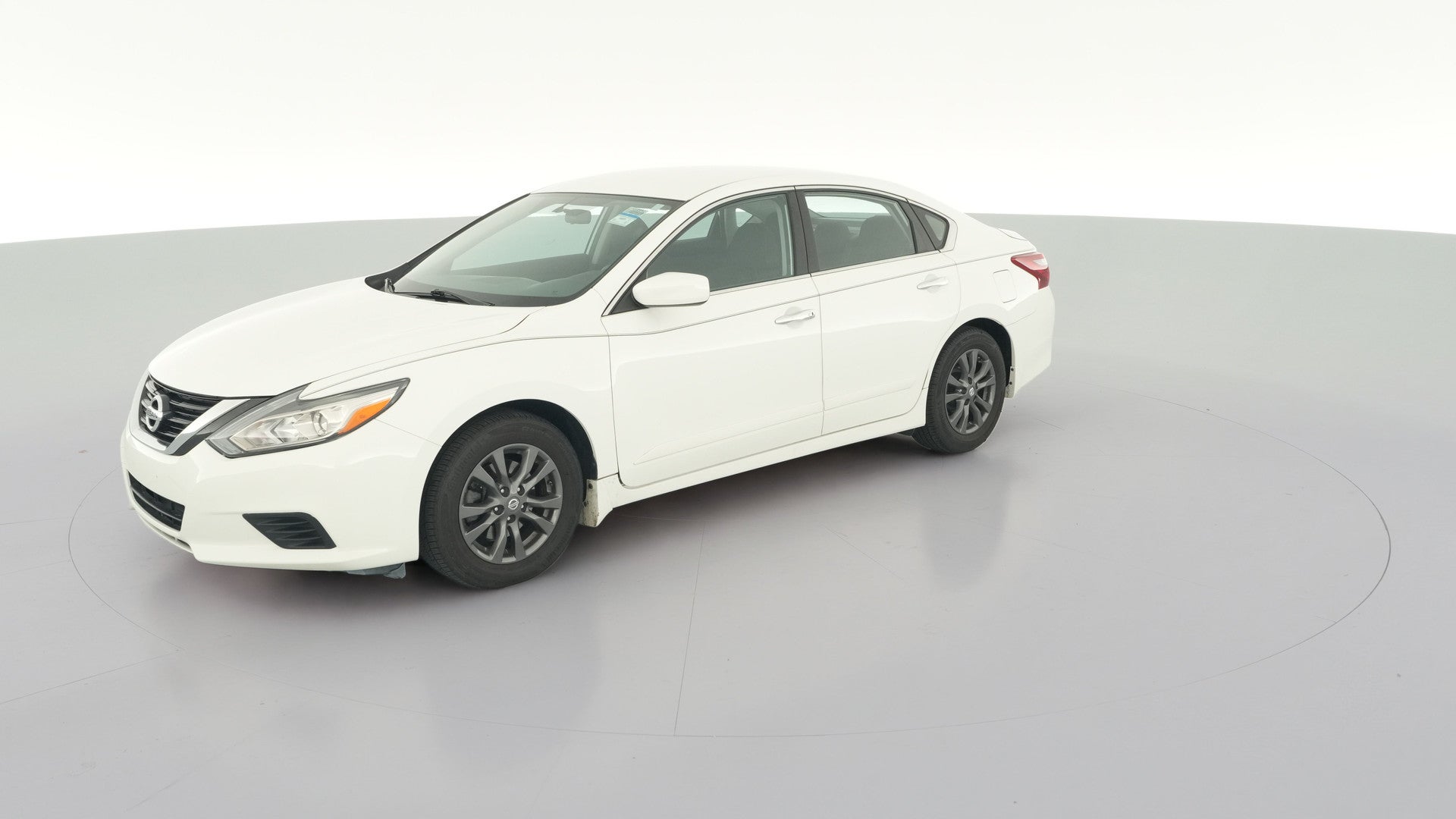 2018 Nissan Altima vehicle photo