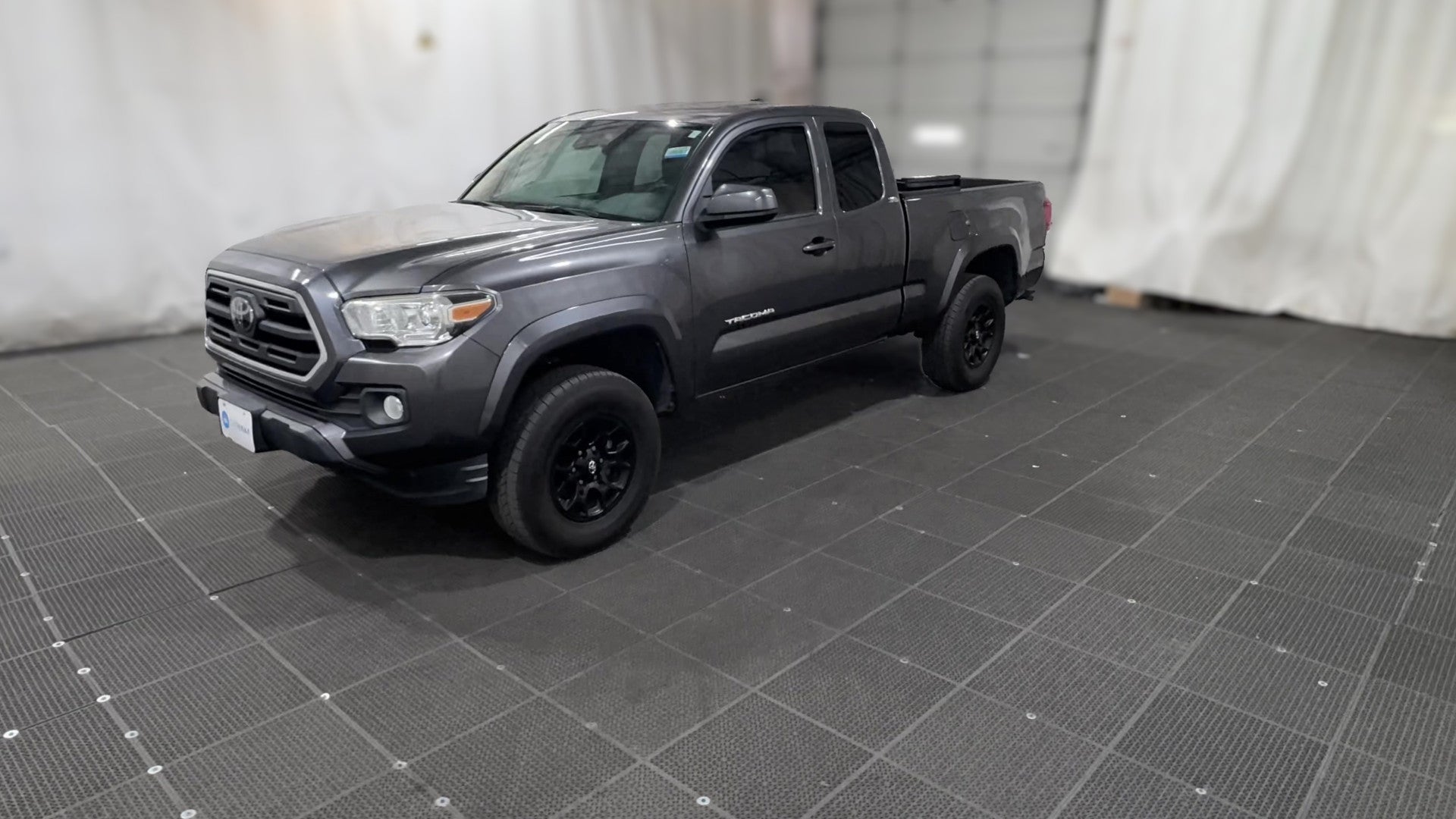 2019 Toyota Tacoma Access Cab vehicle photo