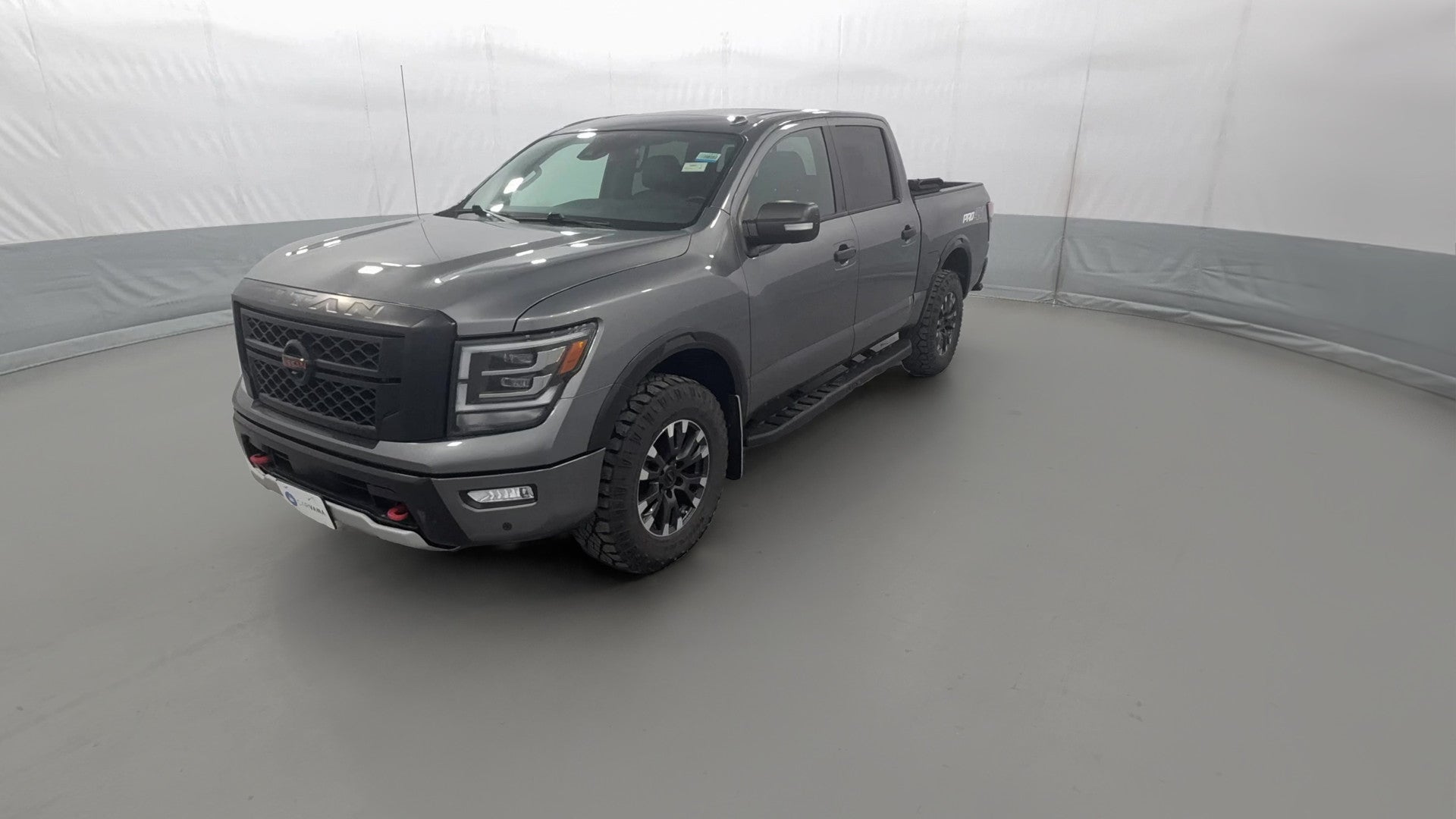2020 Nissan Titan Crew Cab vehicle photo