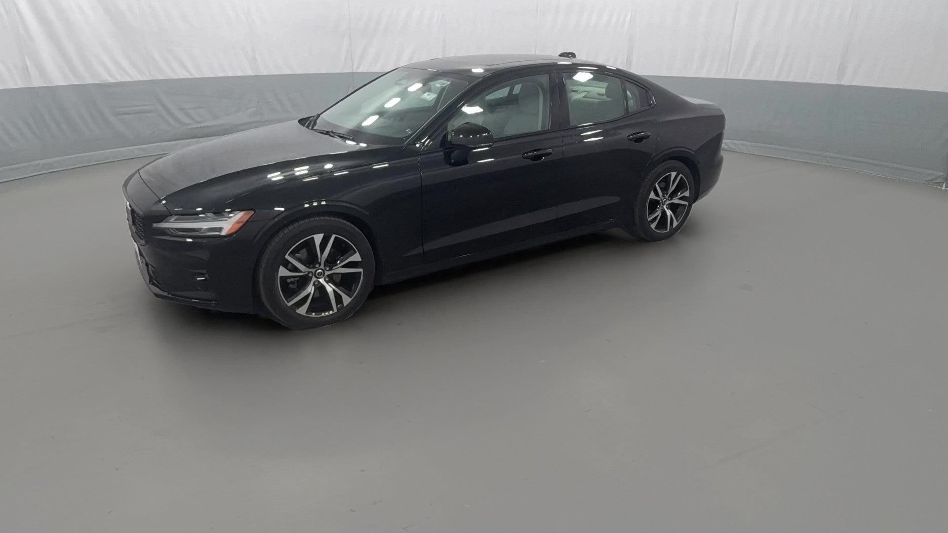 2024 Volvo S60 vehicle photo