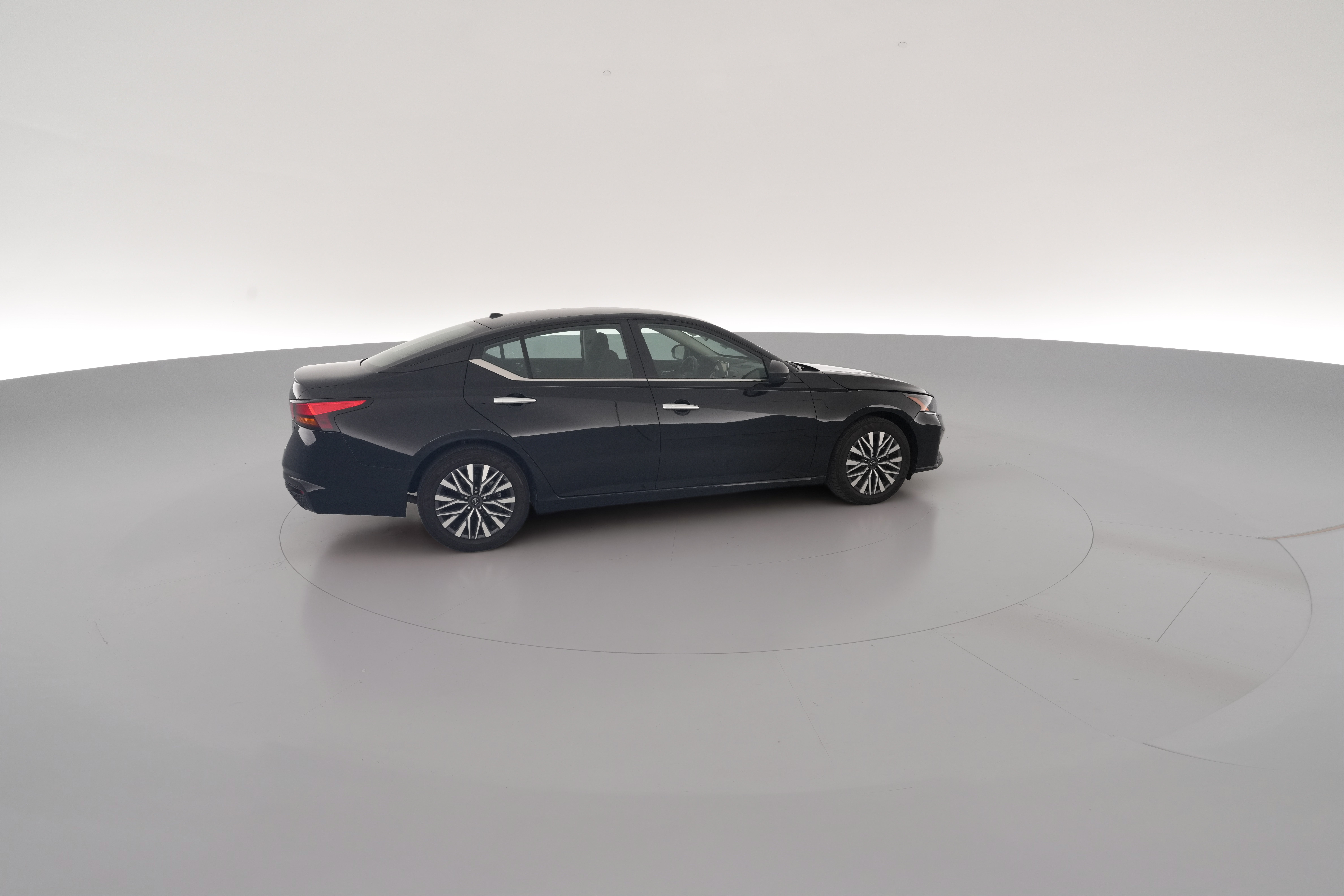 2025 Nissan Altima SV - Photo 28