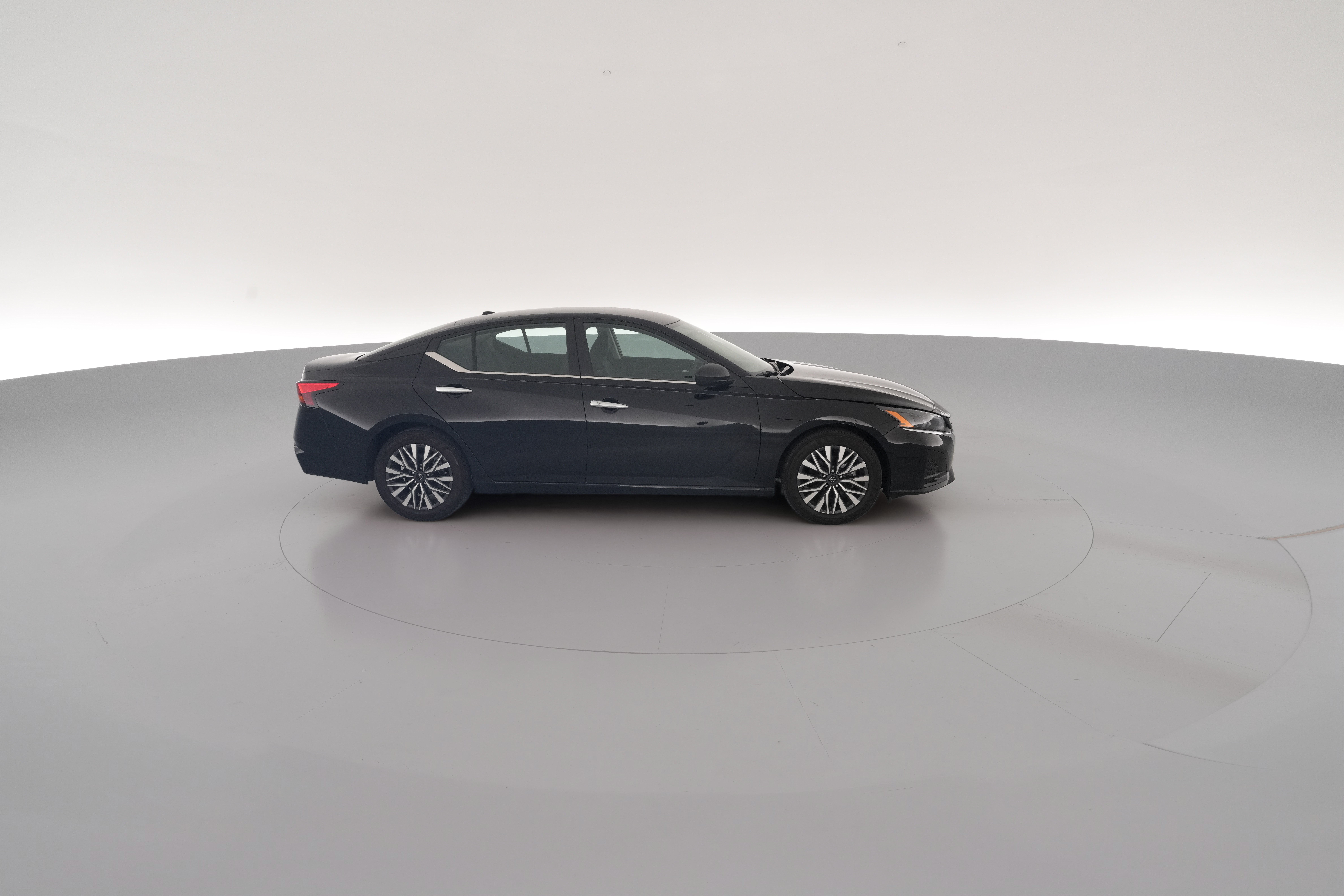 2025 Nissan Altima SV - Photo 29