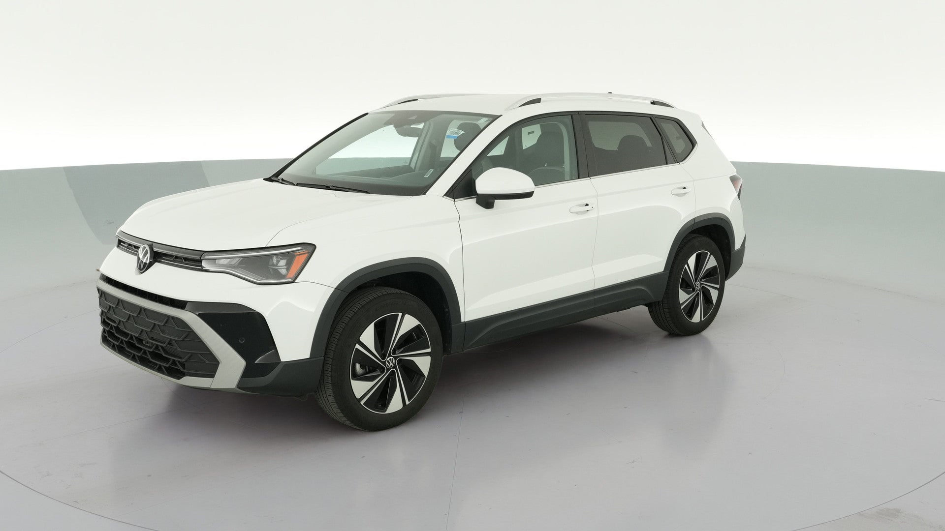 2025 Volkswagen Taos vehicle photo