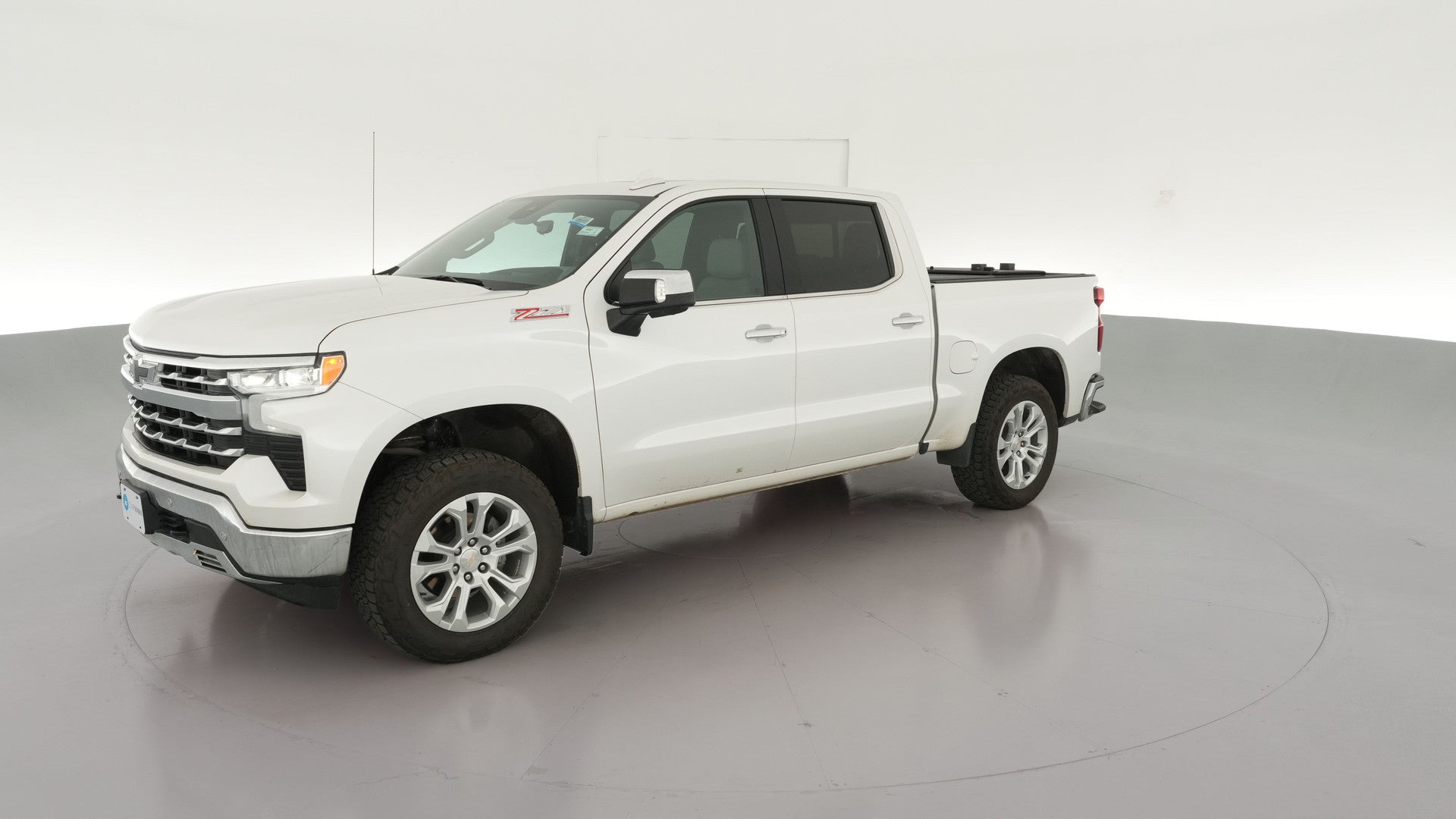 2022 Chevrolet Silverado 1500 Crew Cab vehicle photo