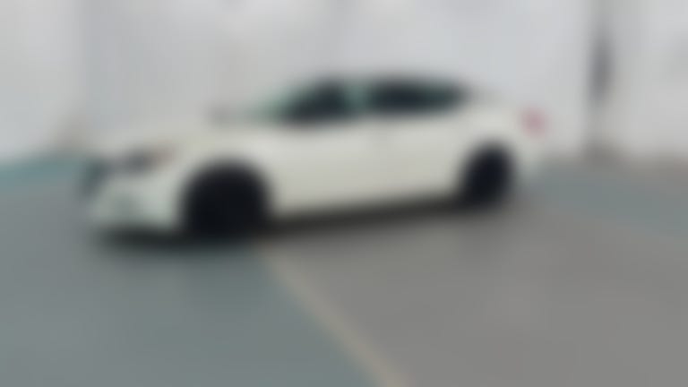 2017 Nissan Maxima vehicle photo