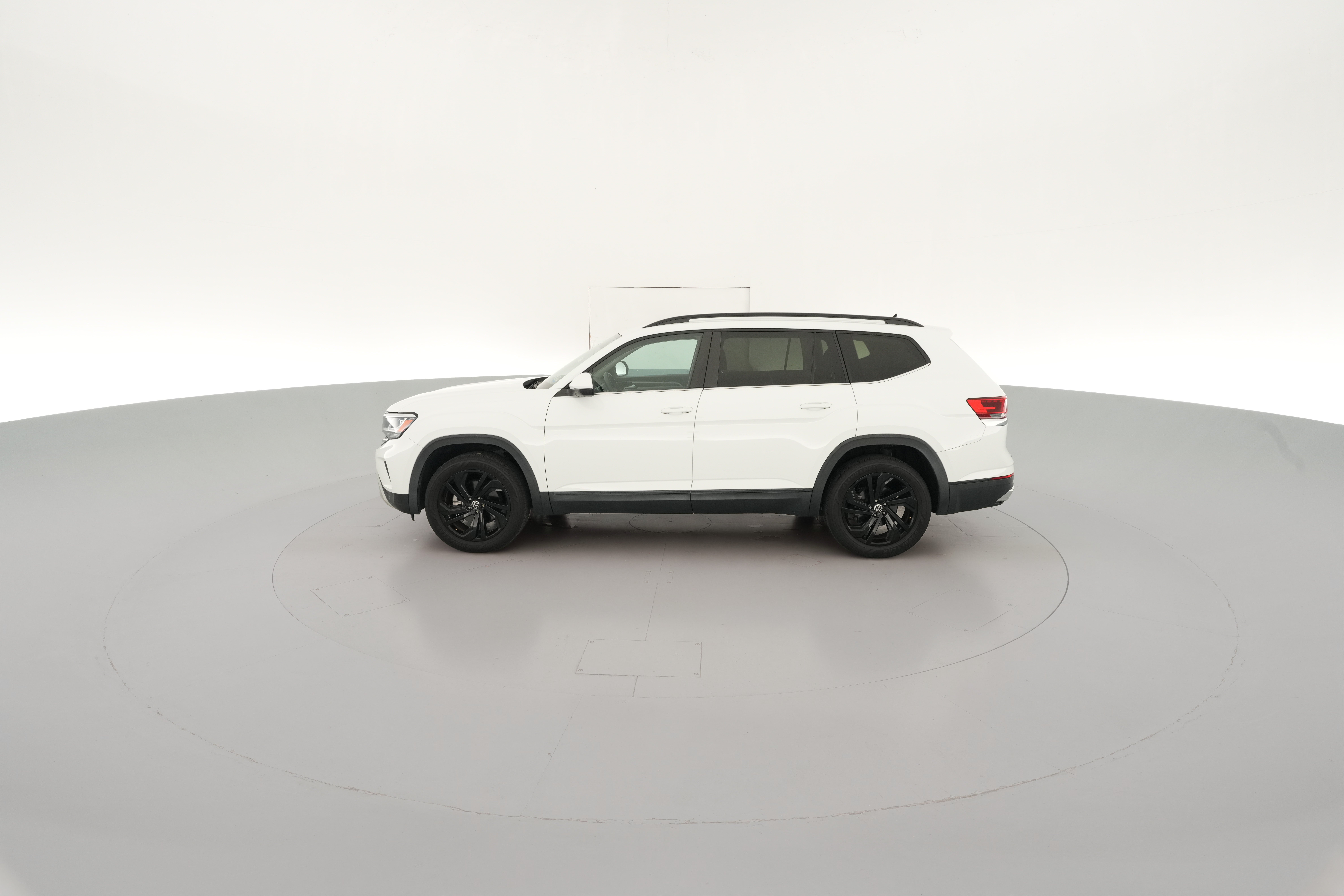 2022 Volkswagen Atlas SE w/Tech - Photo 28