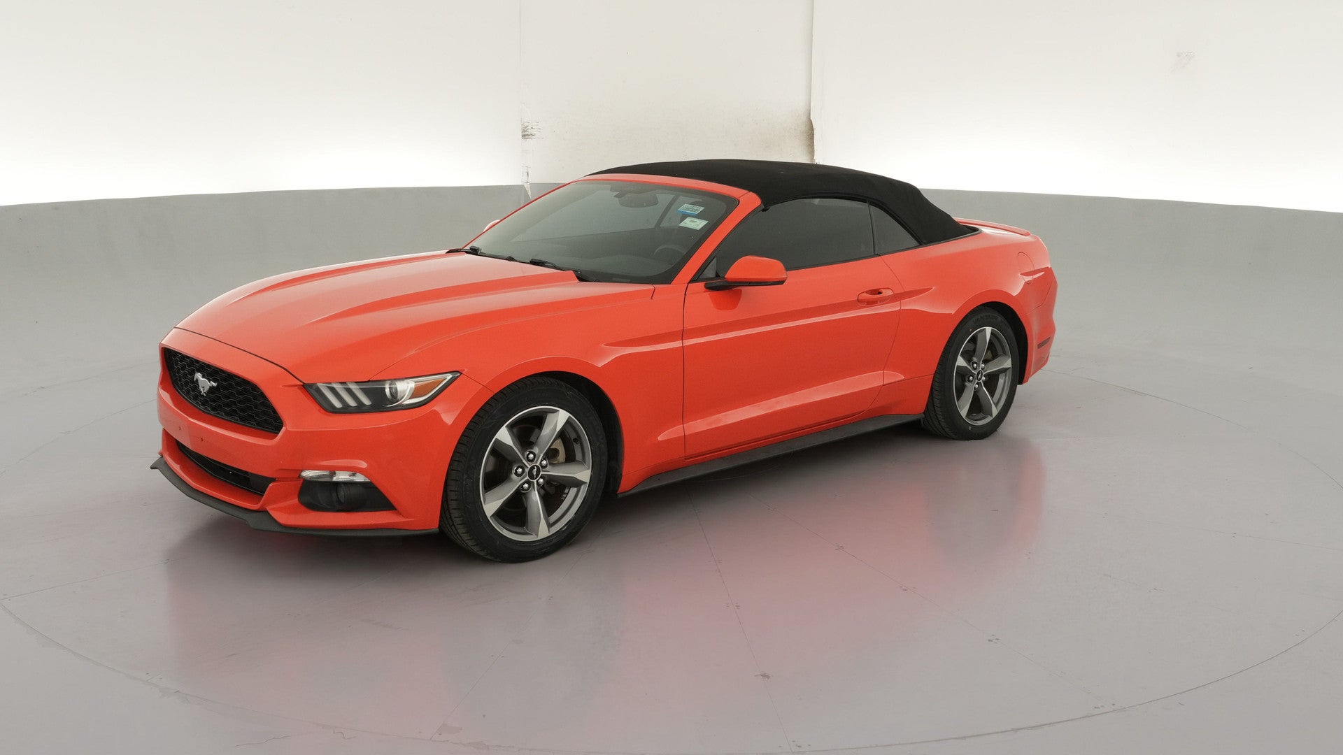 2016 Ford Mustang vehicle photo