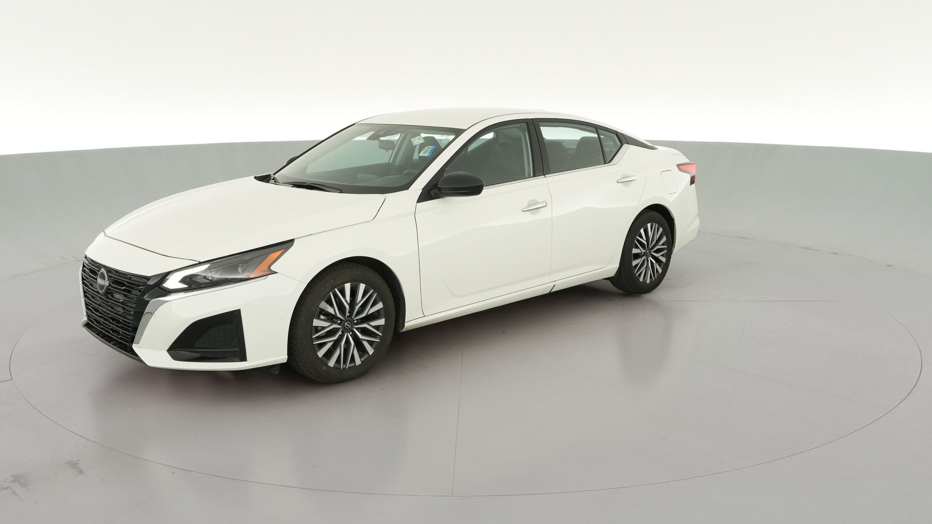 2025 Nissan Altima vehicle photo