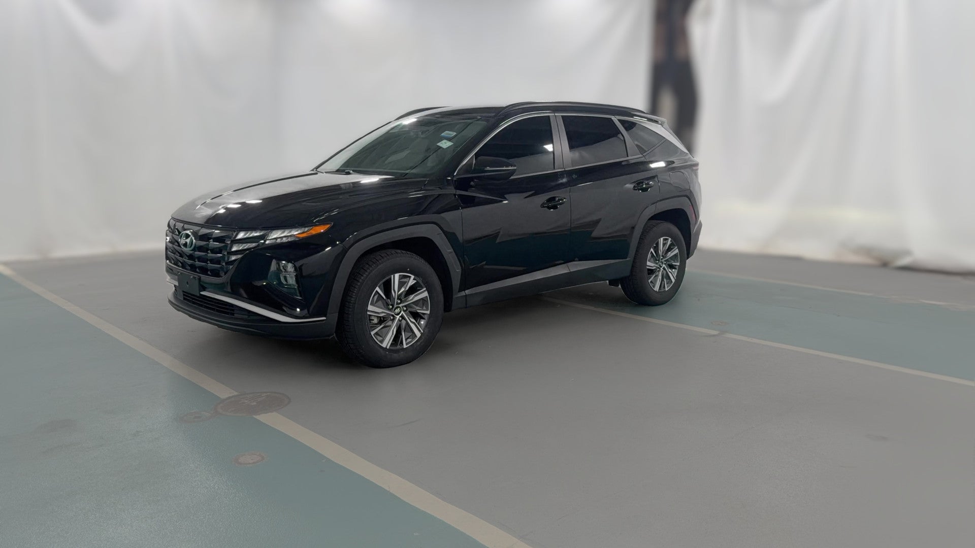 2022 Hyundai Tucson Hybrid vehicle photo