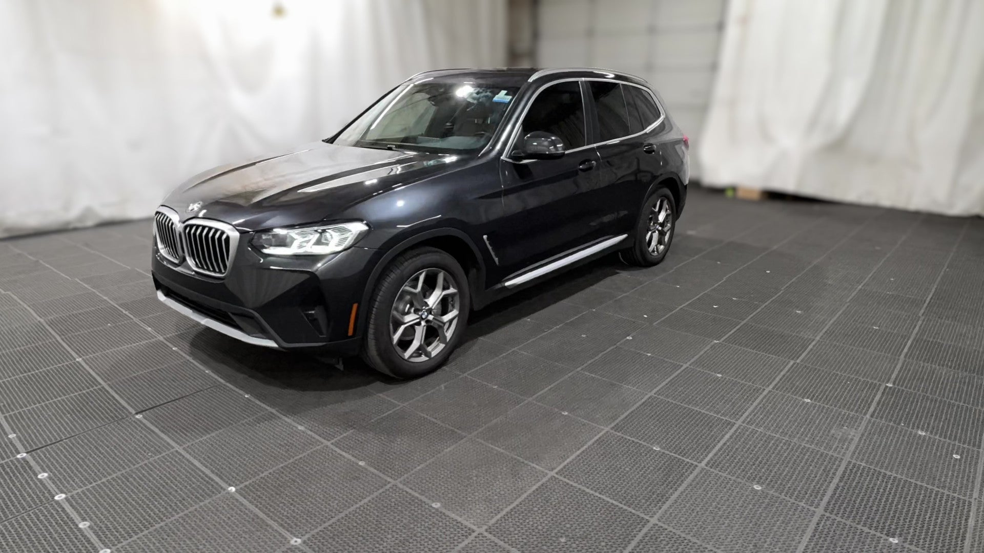 2023 BMW X3 vehicle photo
