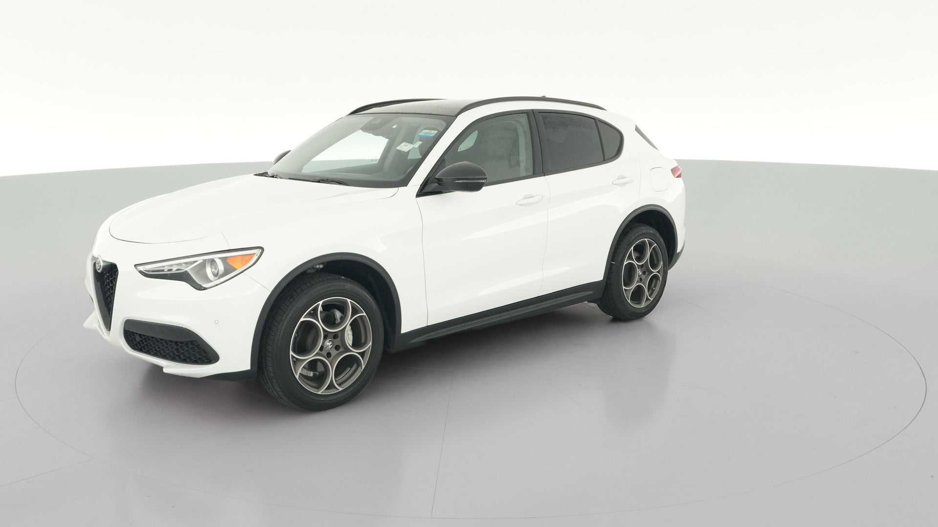 2021 Alfa Romeo Stelvio vehicle photo