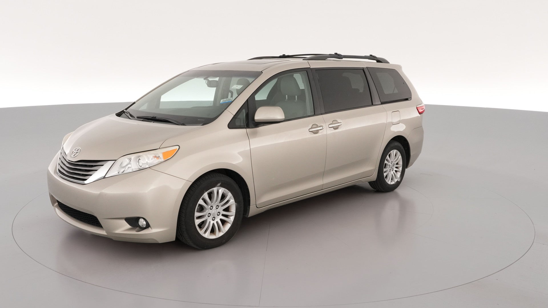 2015 Toyota Sienna vehicle photo