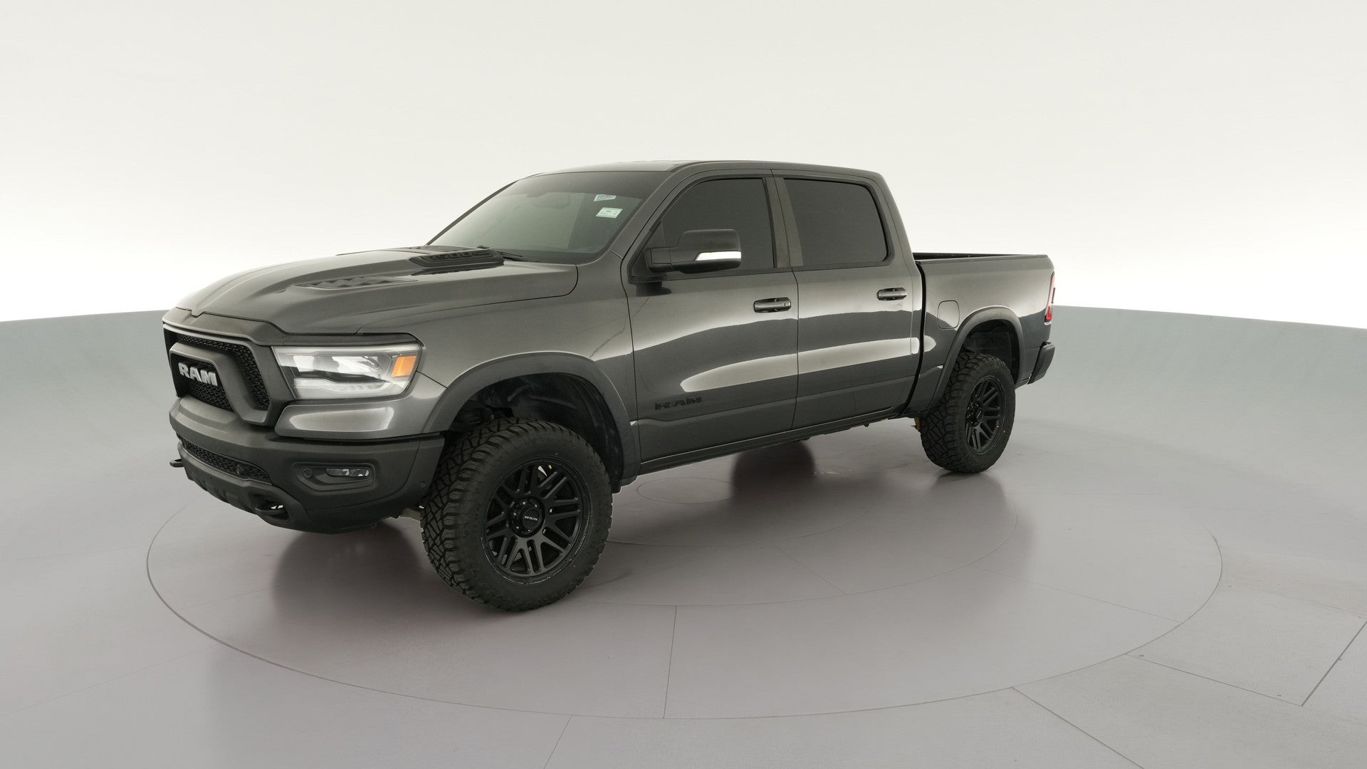 2019 Ram 1500 Crew Cab vehicle photo