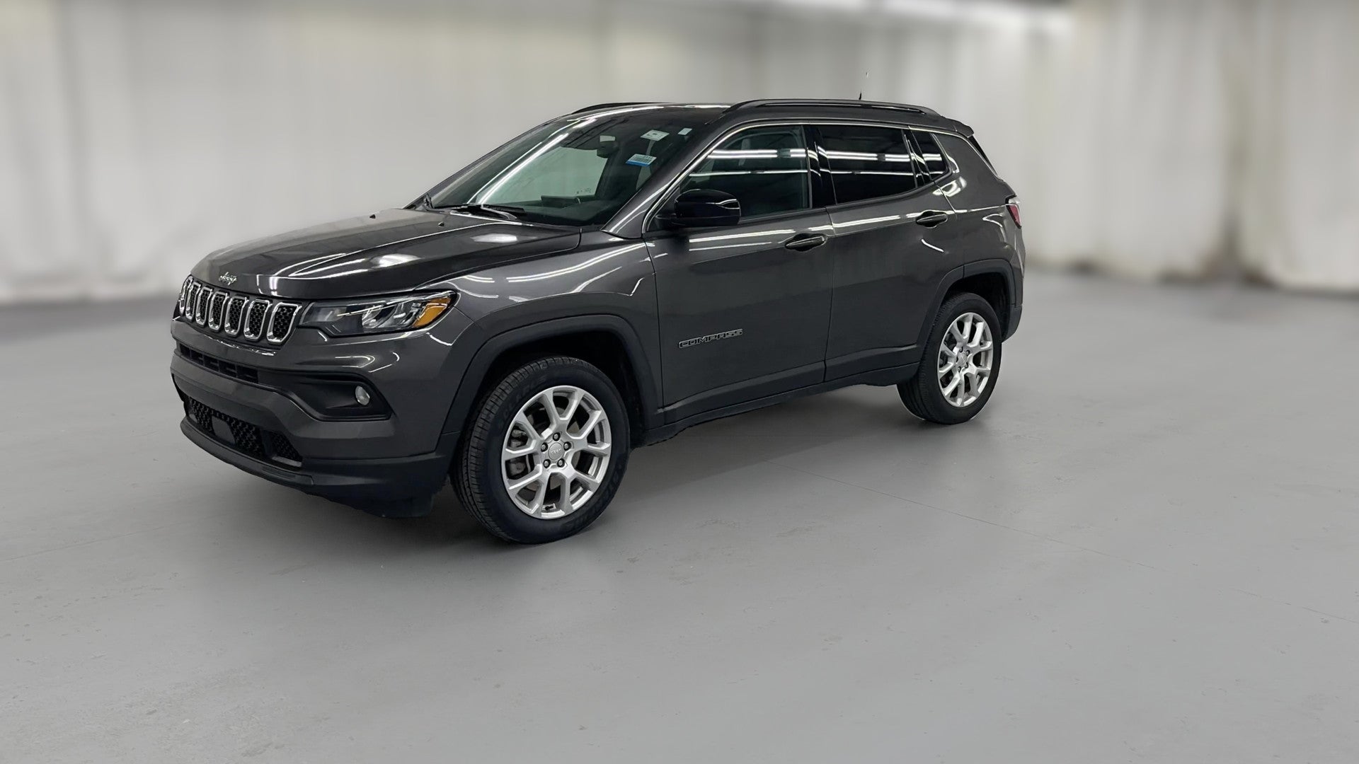 2023 Jeep Compass vehicle photo