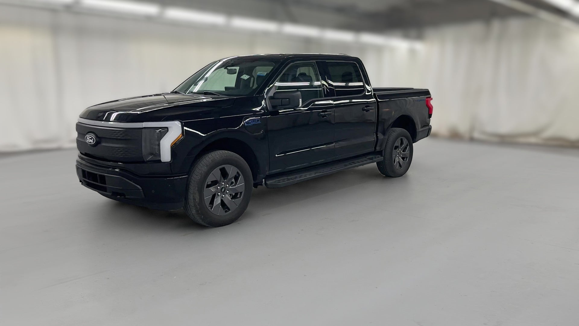 2024 Ford F150 Lightning vehicle photo